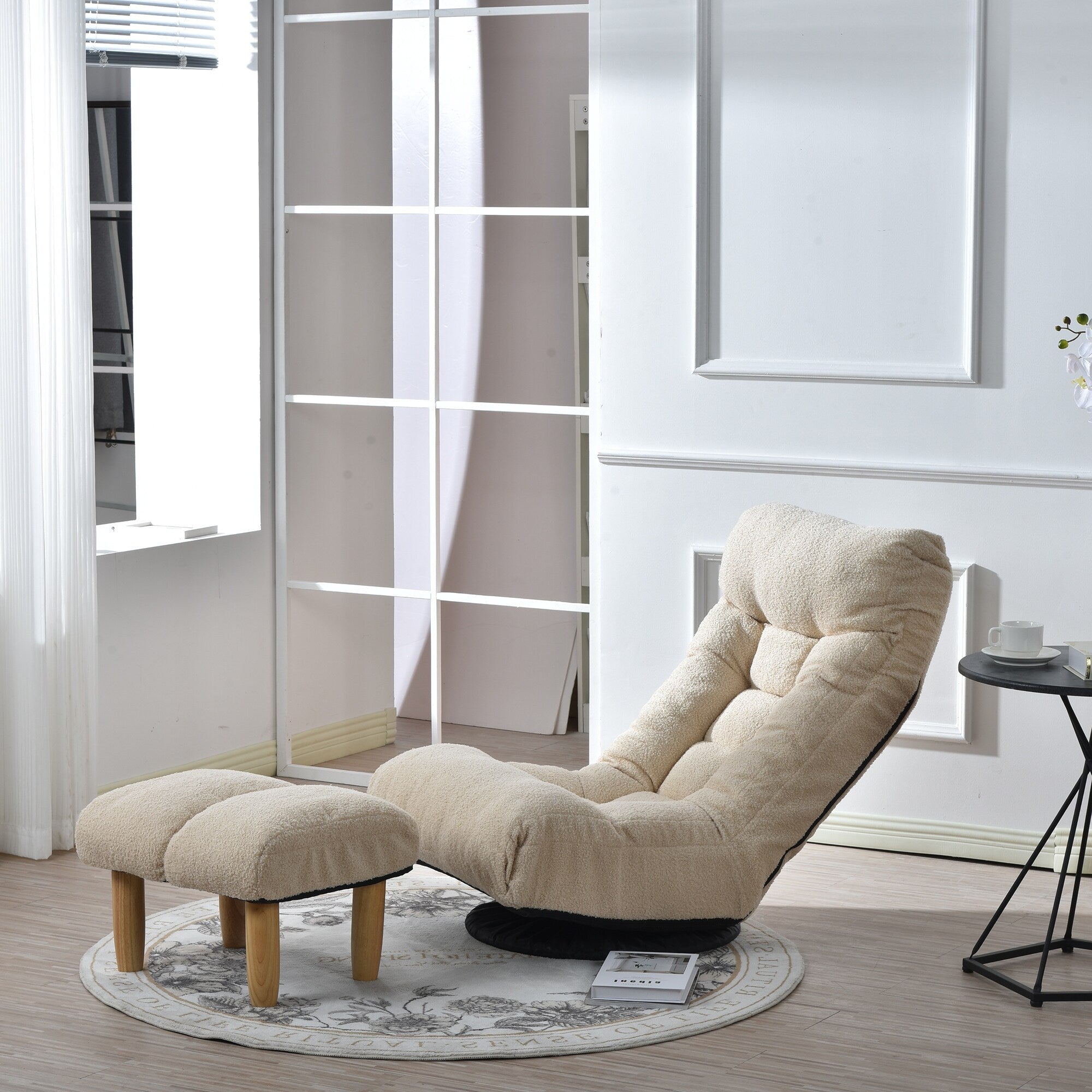 Fauteuil inclinable manuel pivotant à 360°, rembourré en tissu boucle beige, sans accoudoirs, avec pouf, appui-tête et dossier réglables