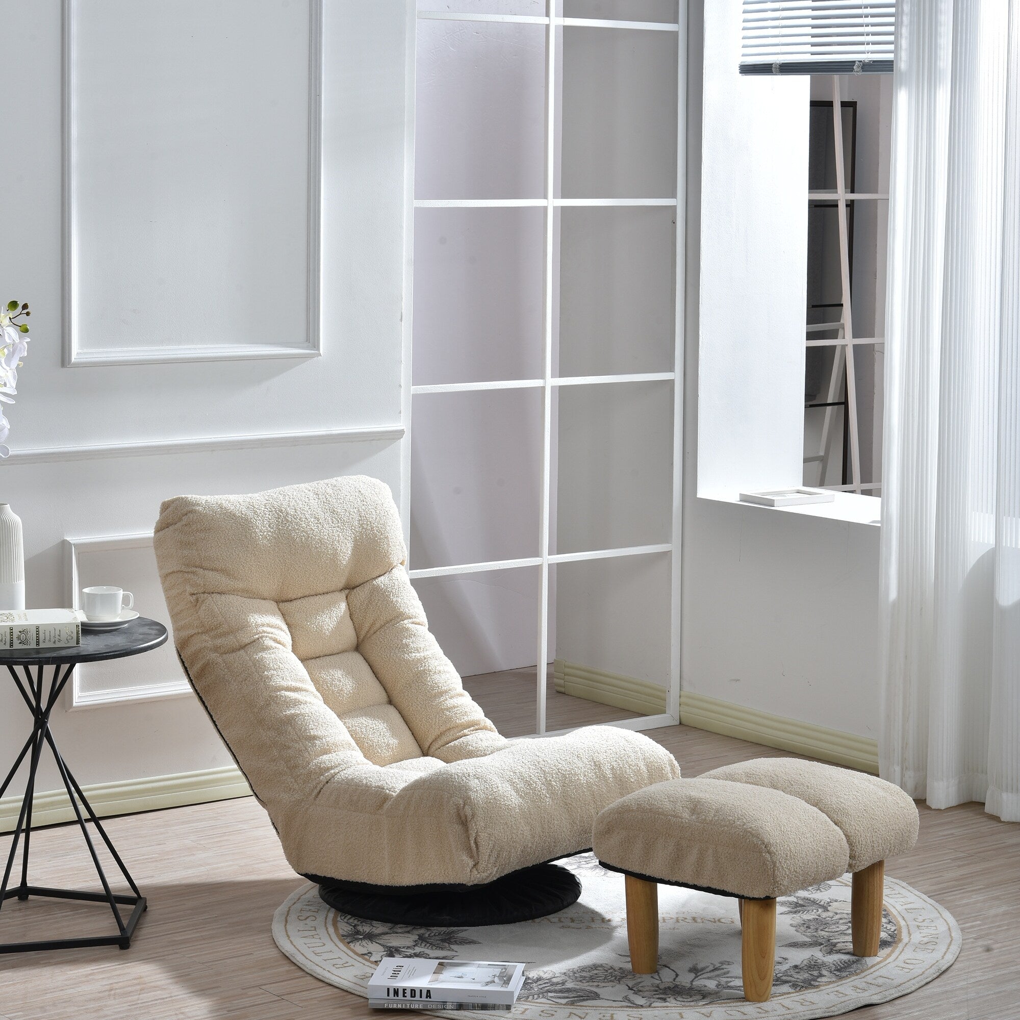 Fauteuil inclinable manuel pivotant à 360°, rembourré en tissu boucle beige, sans accoudoirs, avec pouf, appui-tête et dossier réglables