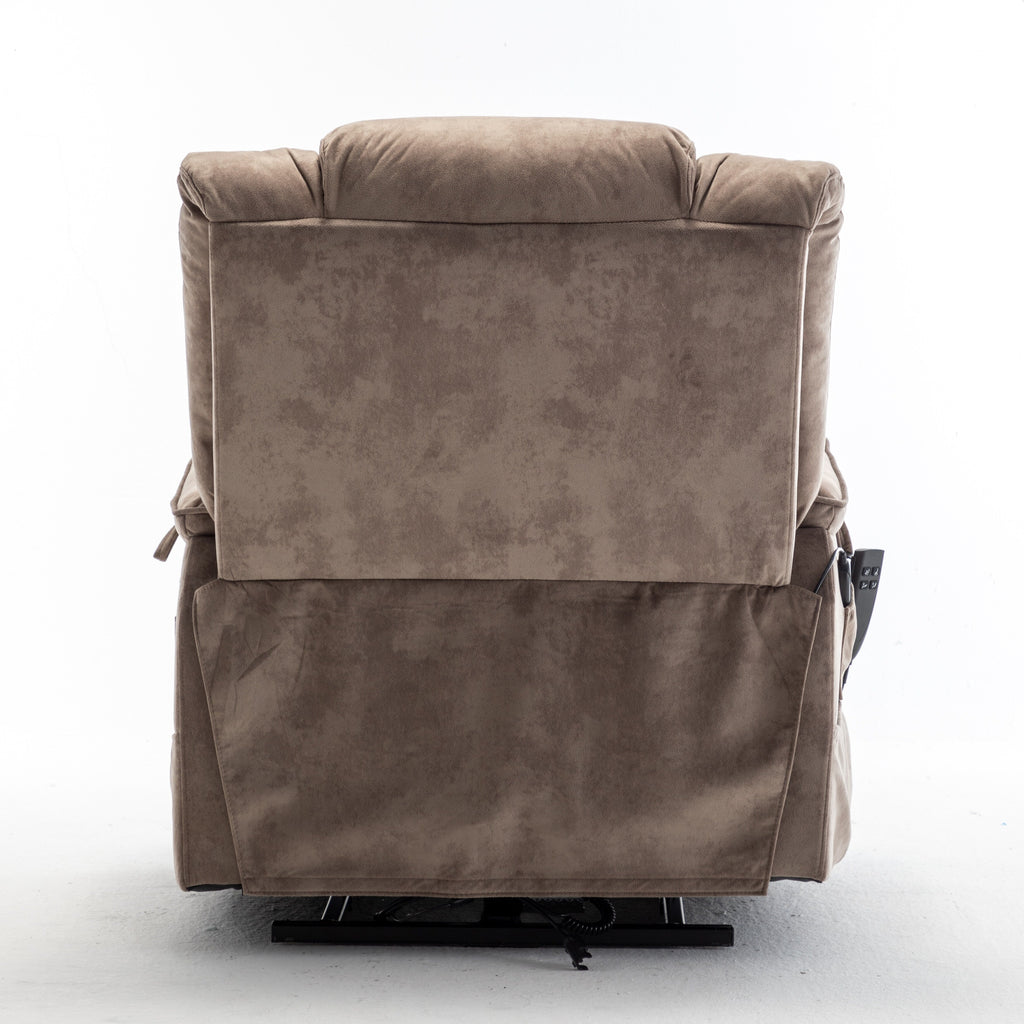 Fauteuil inclinable électrique beige pour seniors avec moteur OKIN, inclinaison complète à 180°, assise large et poches de rangement latérales.