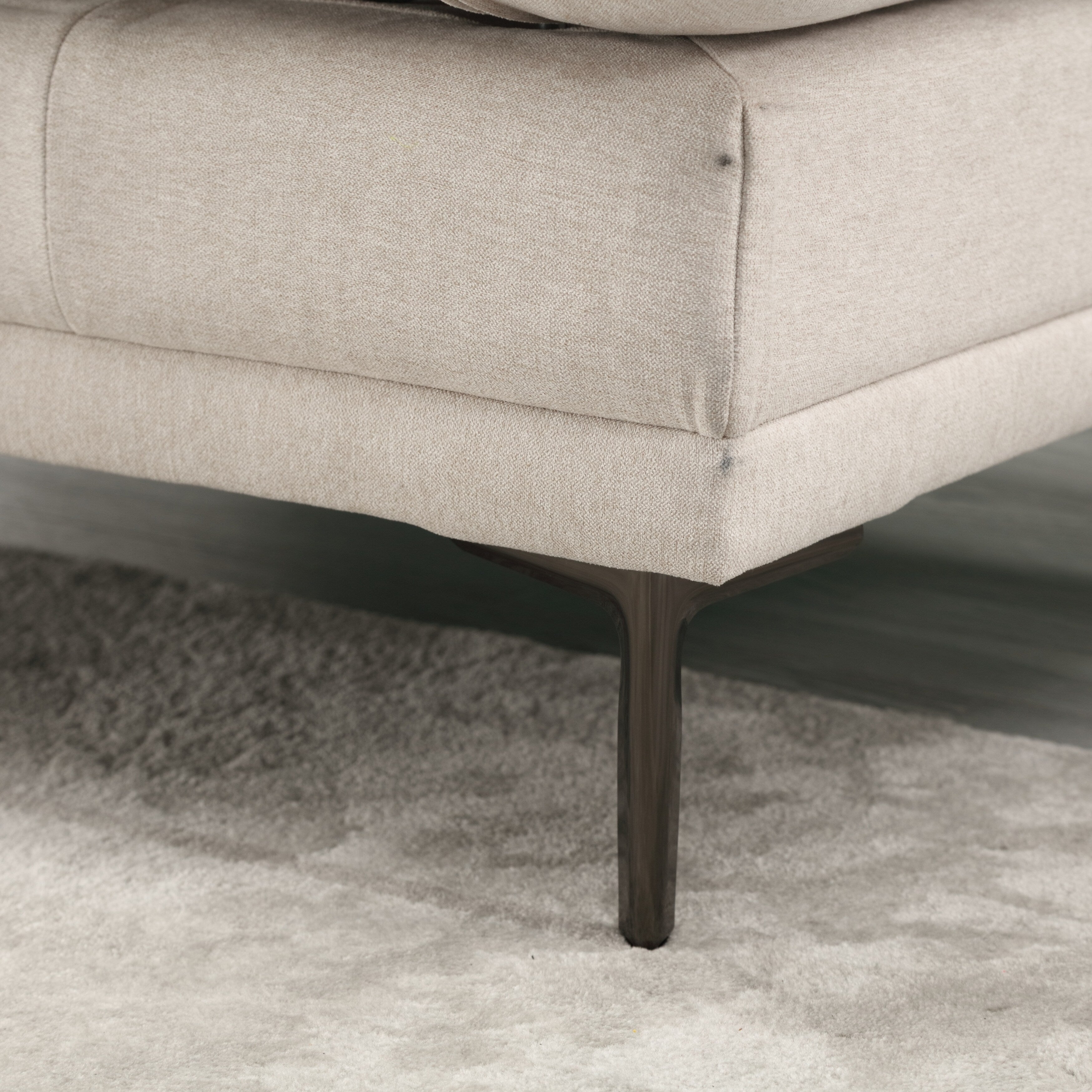 Canapé causeuse beige moderne en lin 102.36 avec accoudoirs réglables et coussins capitonnés pour le salon