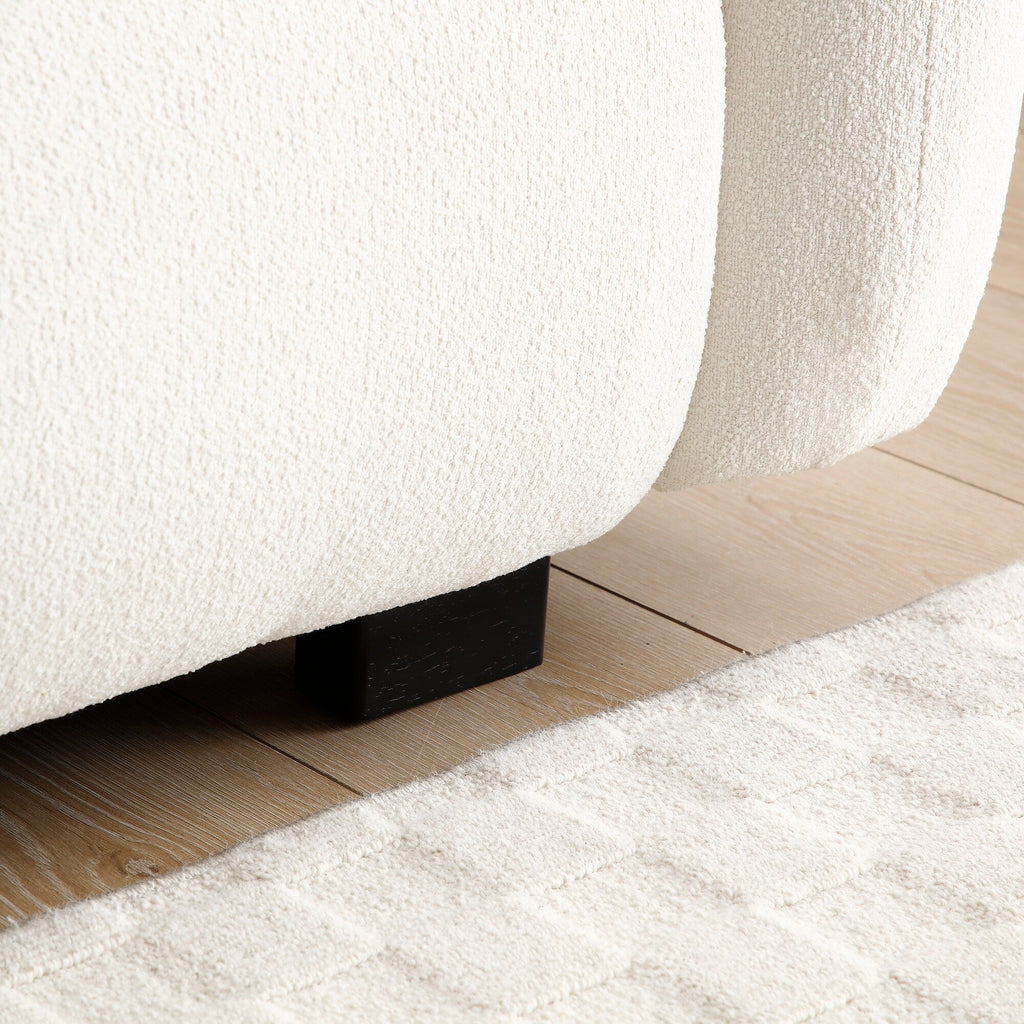 Canapé 3 places Teddy beige moderne 81,48 $ avec assise profonde et pieds en bois, rembourré pour le salon