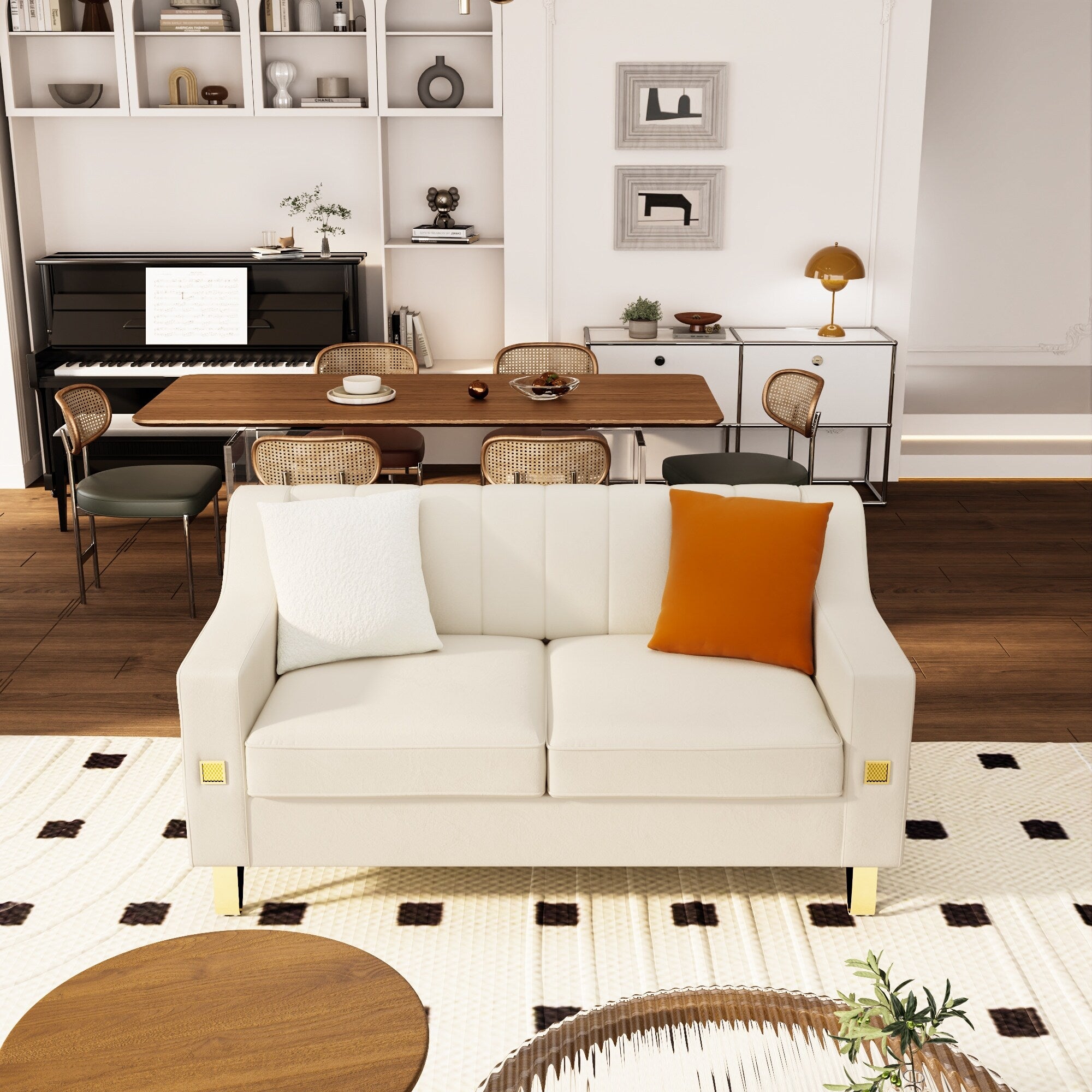 Canapé causeuse en velours beige moderne avec touches dorées et coussins moelleux pour le salon