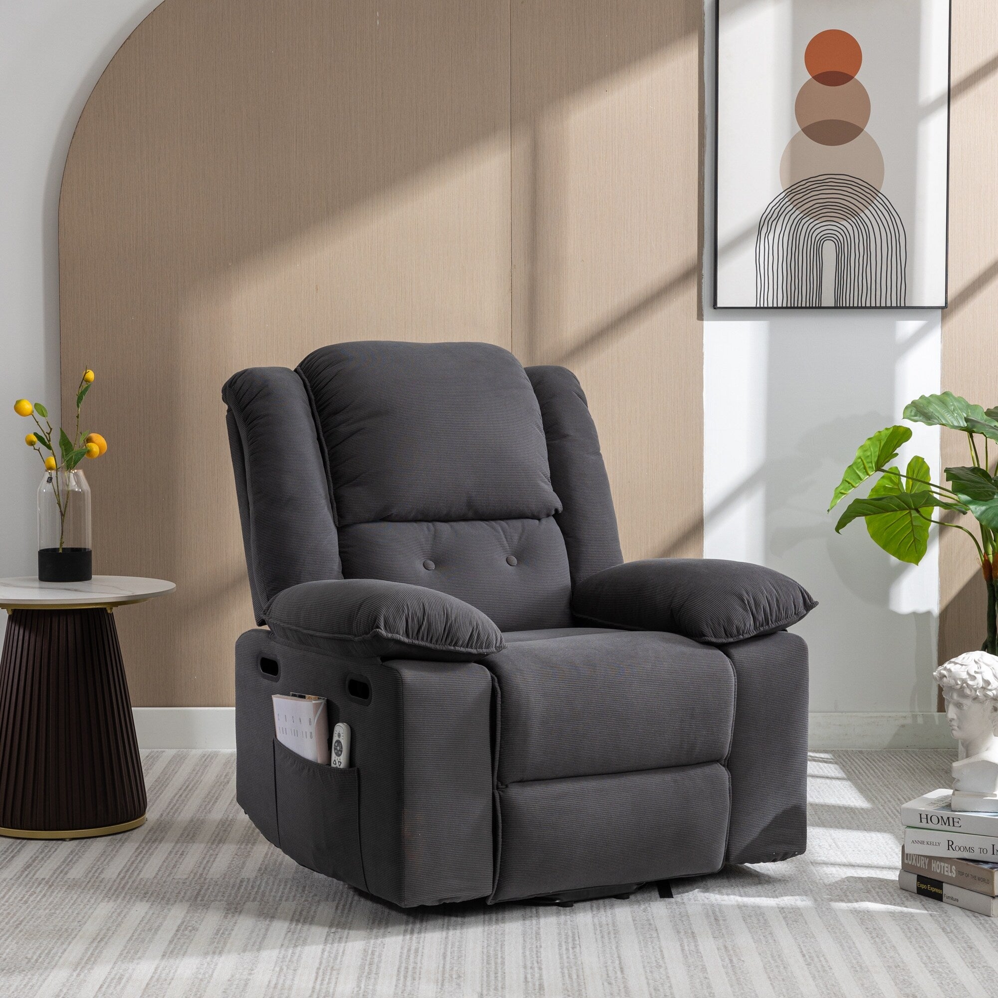 Fauteuil inclinable électrique beige avec massage, chauffage, inclinaison infinie, poches latérales et accoudoirs rétractables