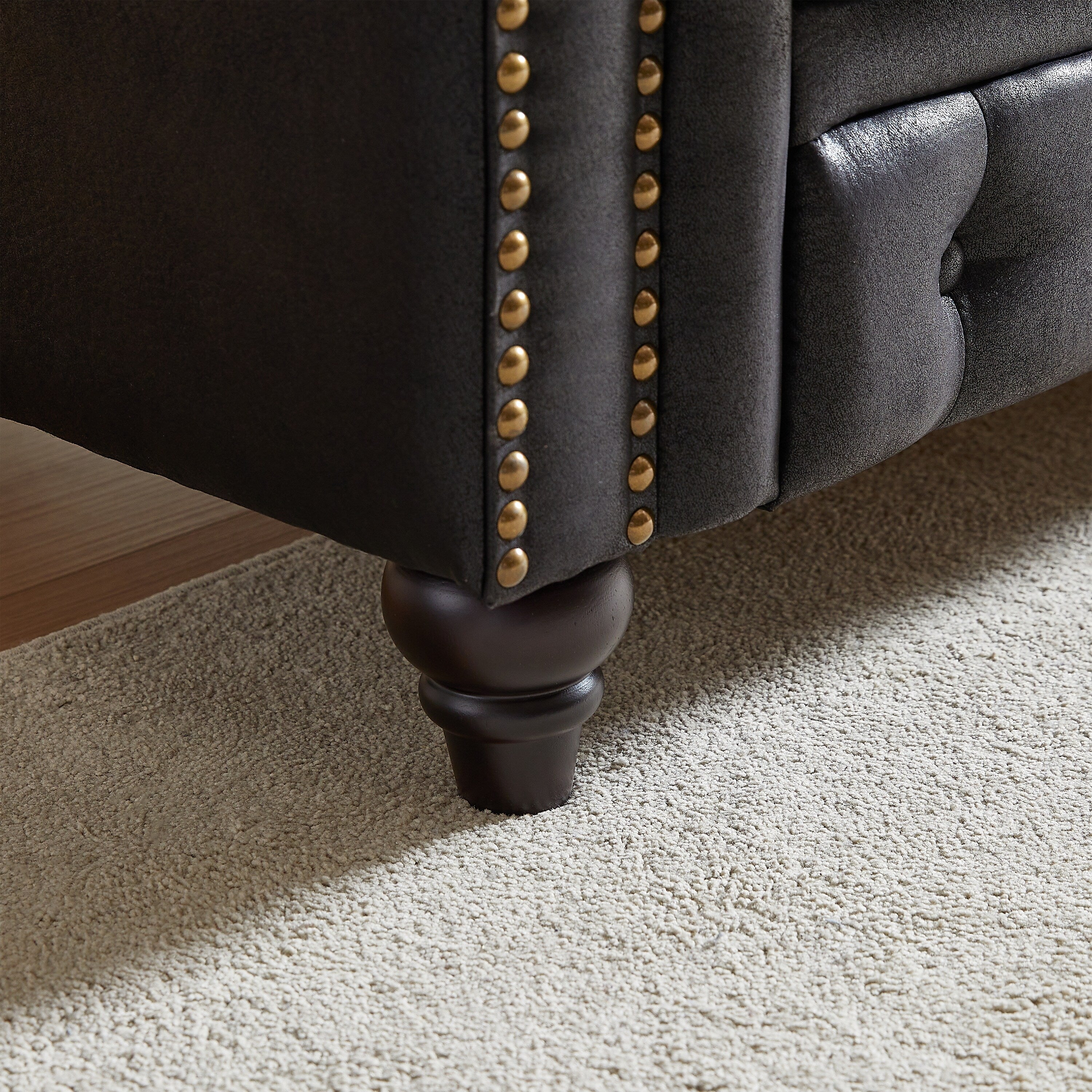 Canapé Chesterfield 3 places en tissu technique noir 85,5 avec accoudoirs roulés et 2 coussins pour le salon