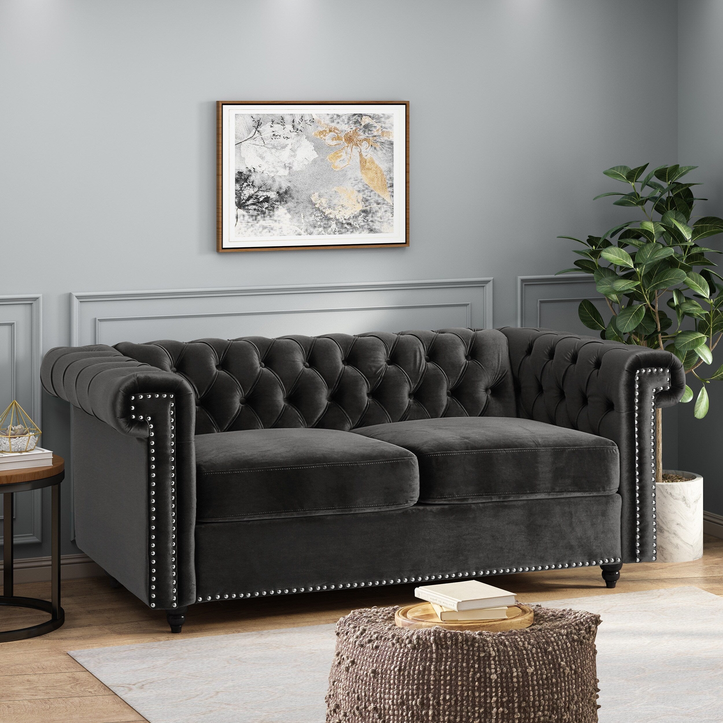 Canapé Chesterfield noir capitonné à boutons avec têtes de clous