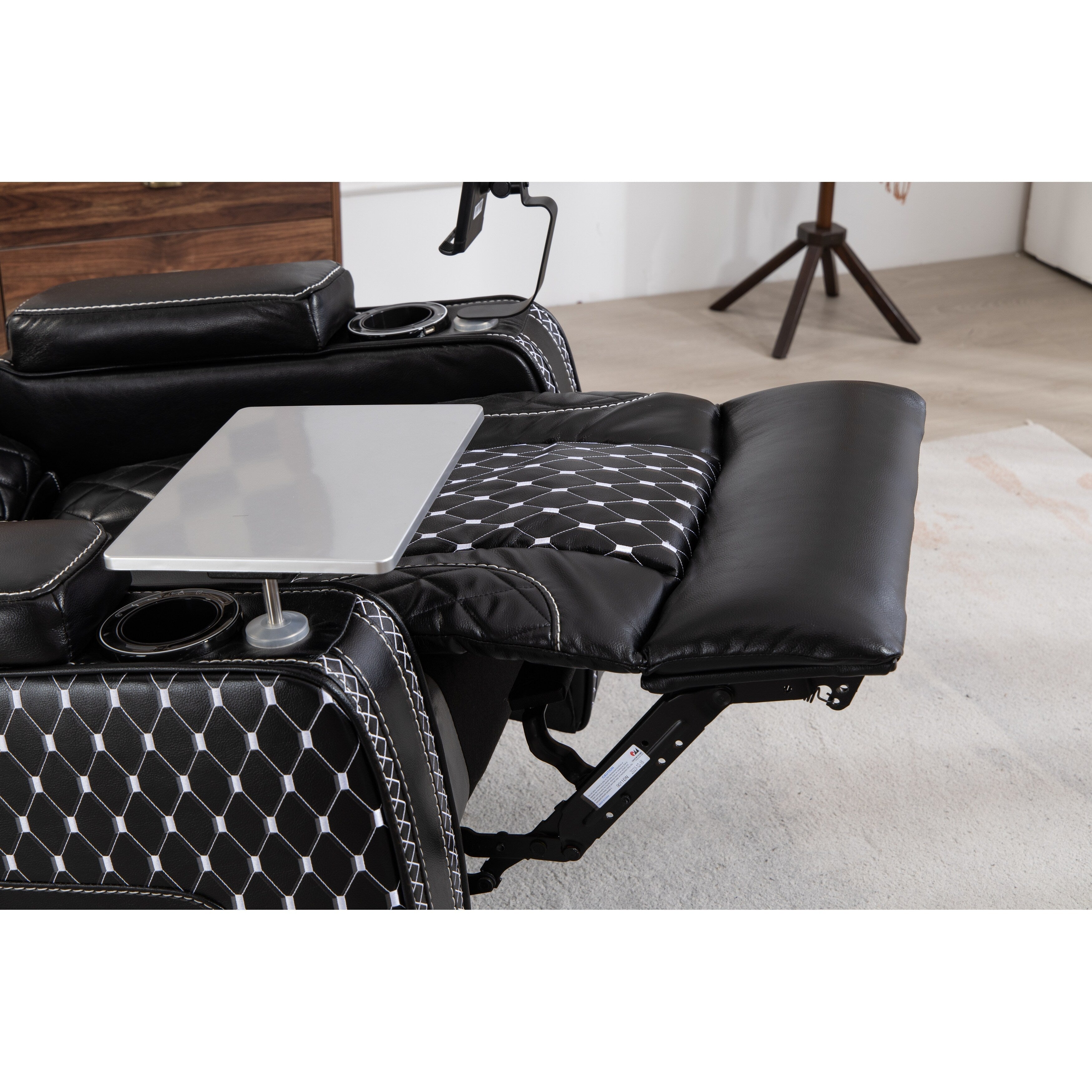 Fauteuil inclinable zéro gravité noir avec accoudoir de rangement, porte-gobelet, table pour ordinateur portable, support pour téléphone, lampe de lecture et port USB