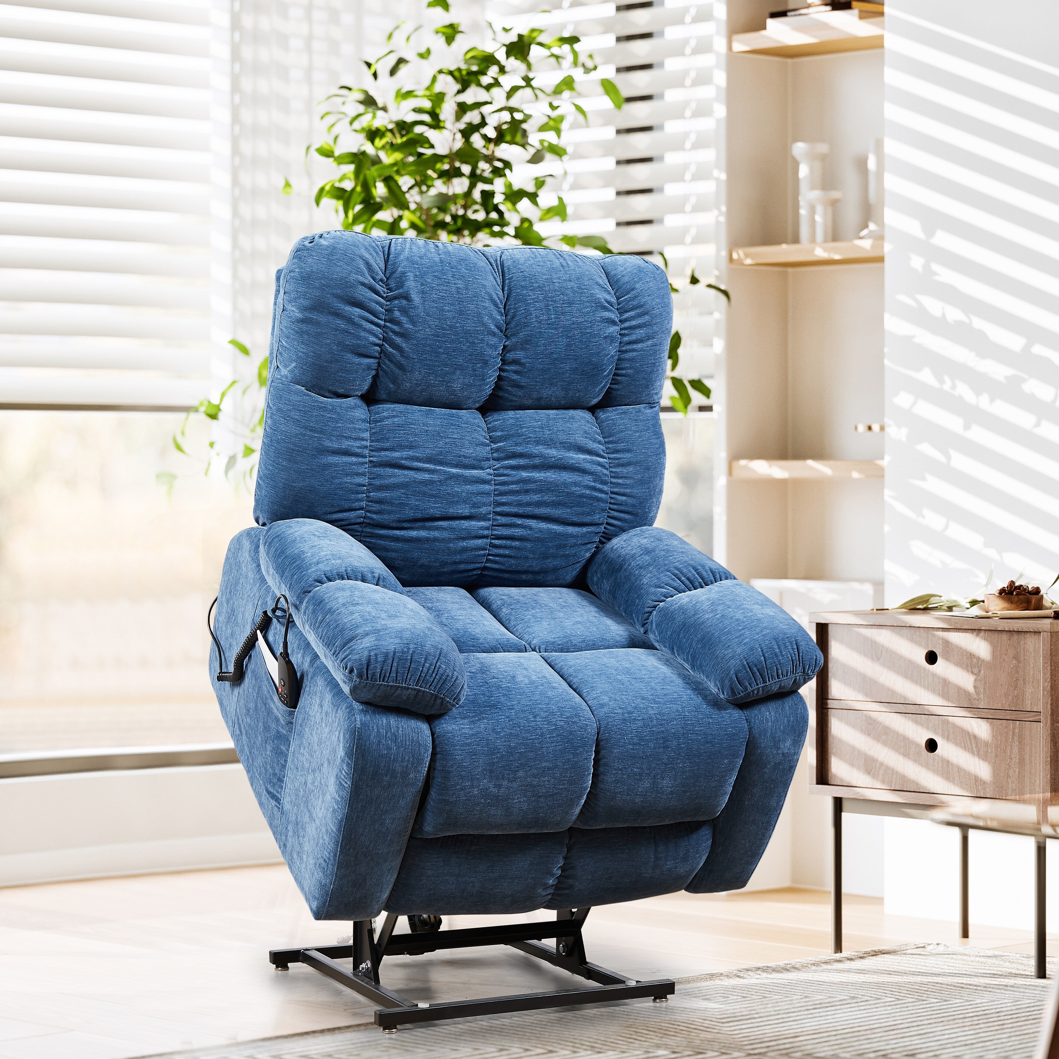 Fauteuil inclinable électrique bleu avec deux moteurs OKIN, massage par airbag, chauffage, inclinaison infinie, ports USB et rangement latéral