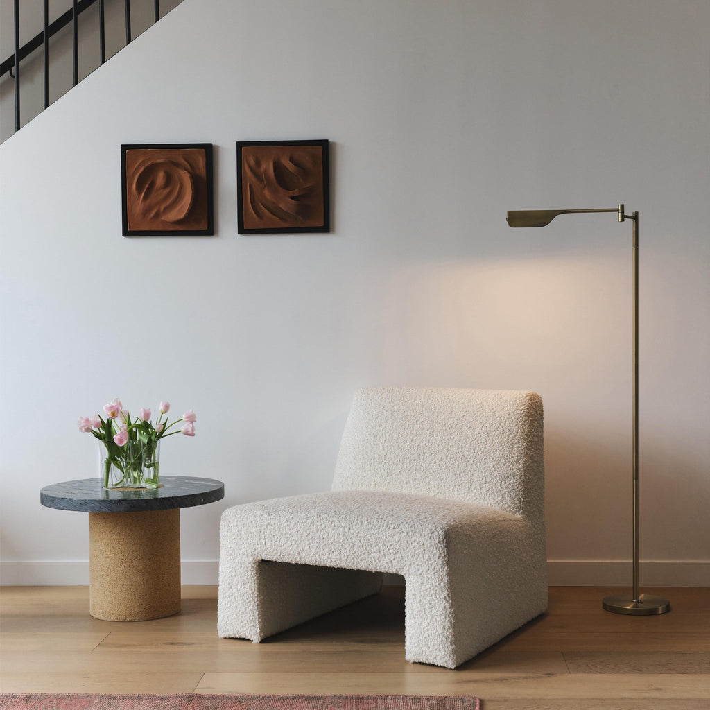 Lampadaire LED industriel Brightech Leaf de 53 po à intensité variable à 3 voies avec abat-jour empire en métal laiton