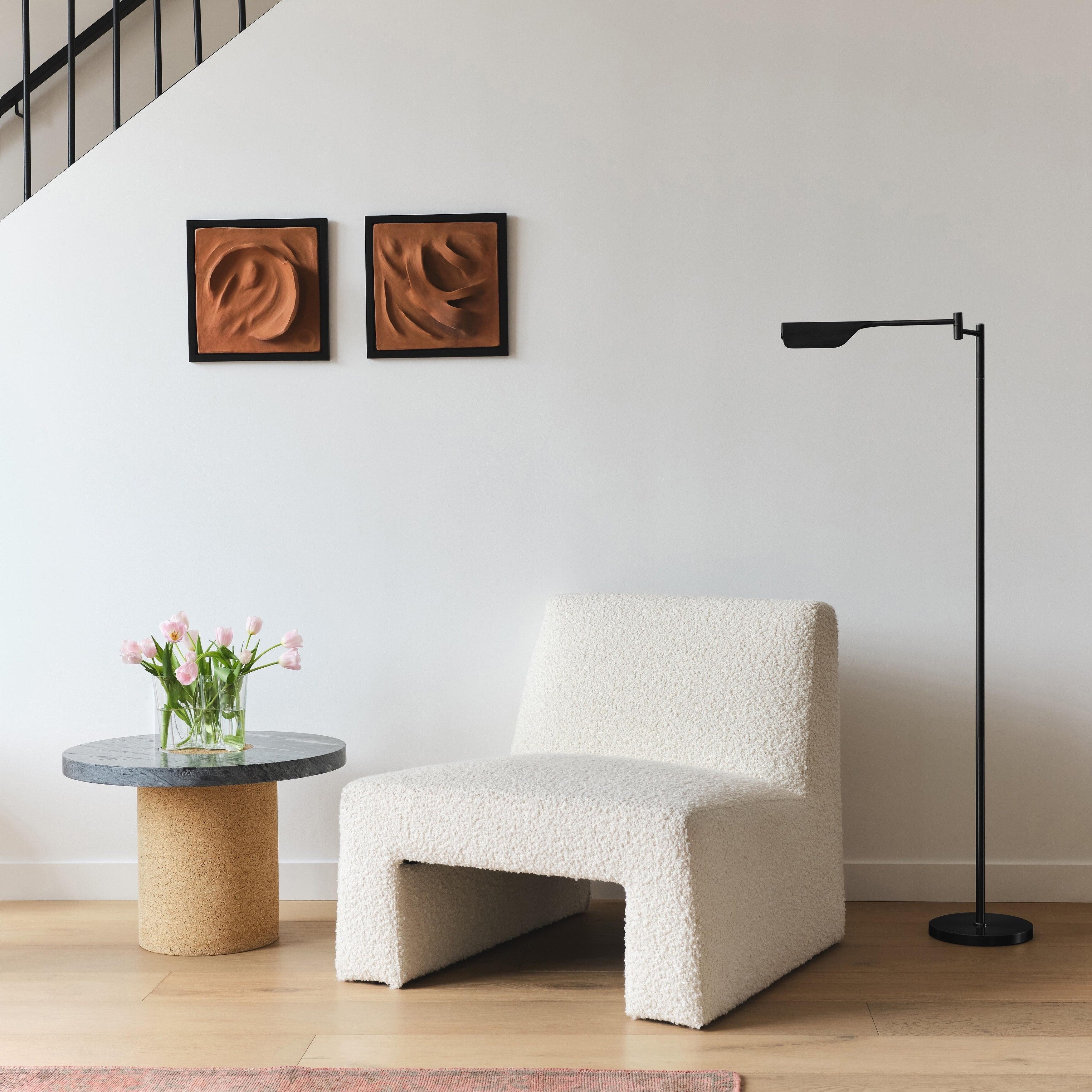 Lampadaire LED industriel Brightech Leaf de 53 po à intensité variable à 3 voies avec abat-jour empire en métal laiton