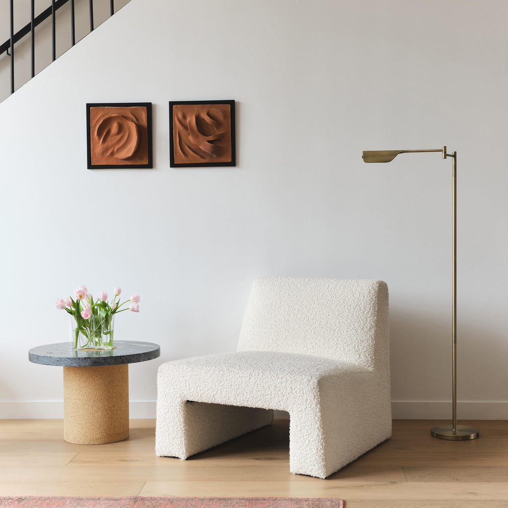 Lampadaire LED industriel Brightech Leaf de 53 po à intensité variable à 3 voies avec abat-jour empire en métal laiton