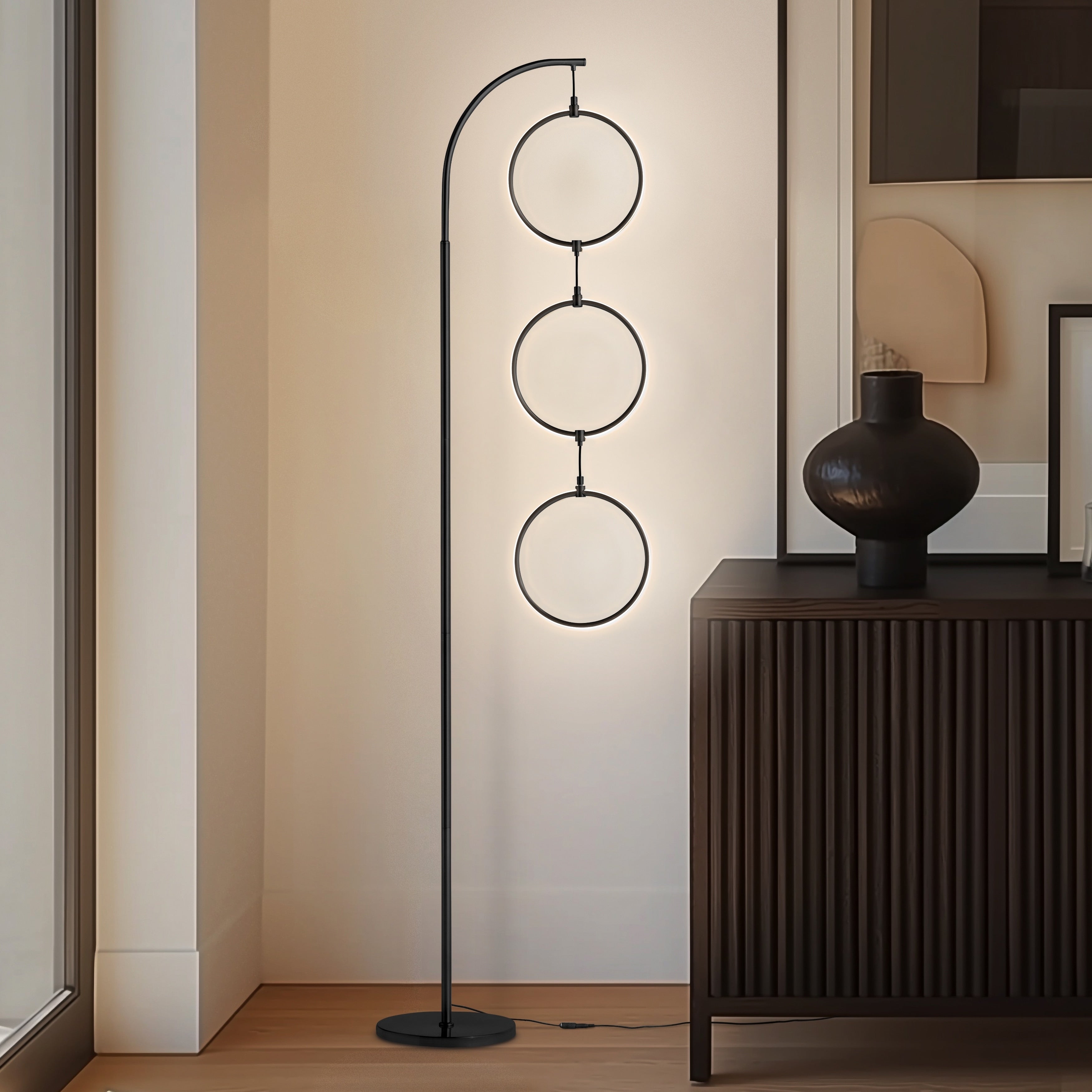 Lampadaire industriel Brightech Nova 74 po à 3 anneaux lumineux à DEL ultra-lumineux avec variateur à 3 voies