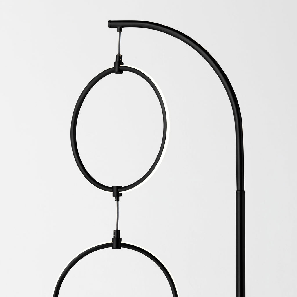 Lampadaire industriel Brightech Nova 74 po à 3 anneaux lumineux à DEL ultra-lumineux avec variateur à 3 voies