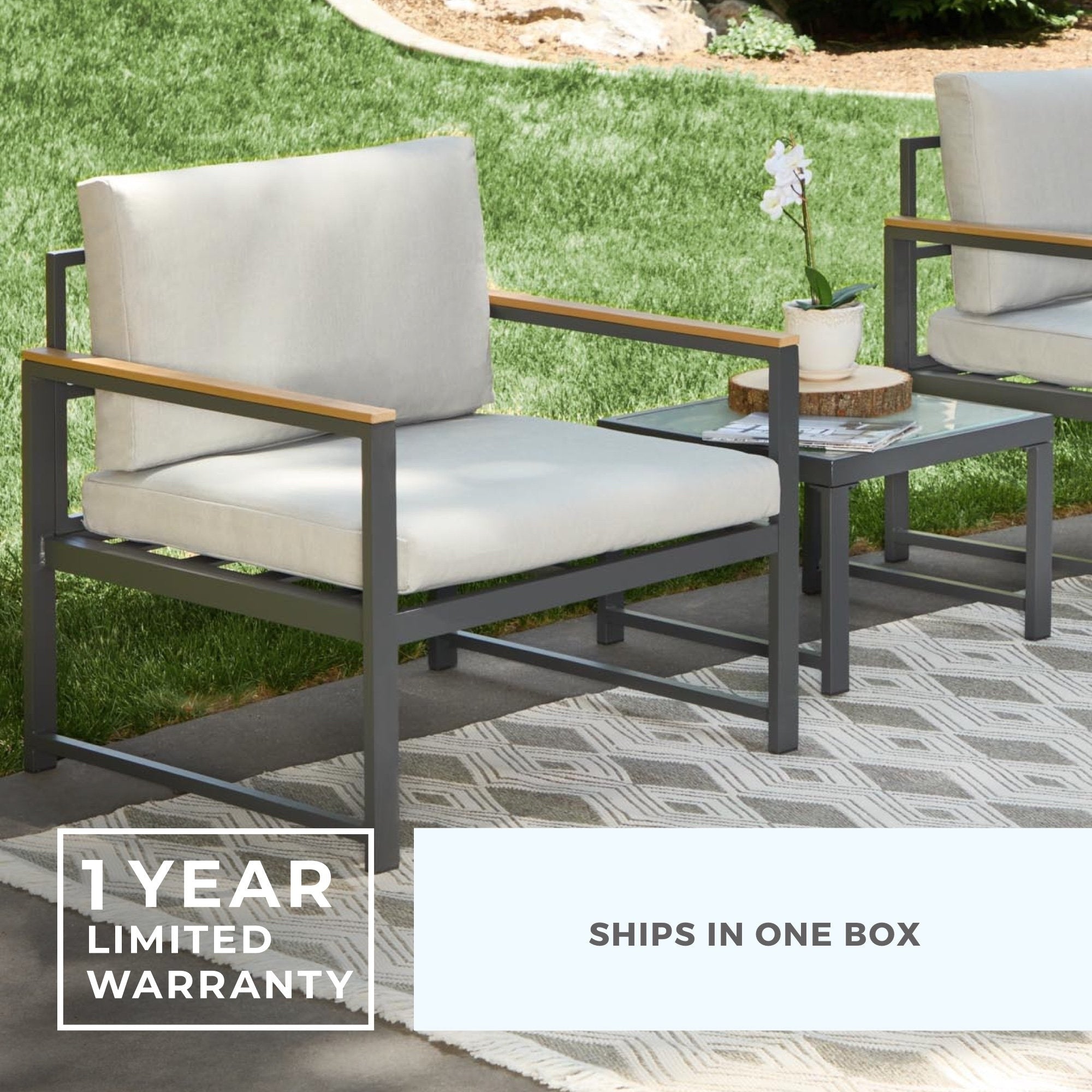 Chaise d'appoint d'extérieur en métal Brookside Meg avec coussins