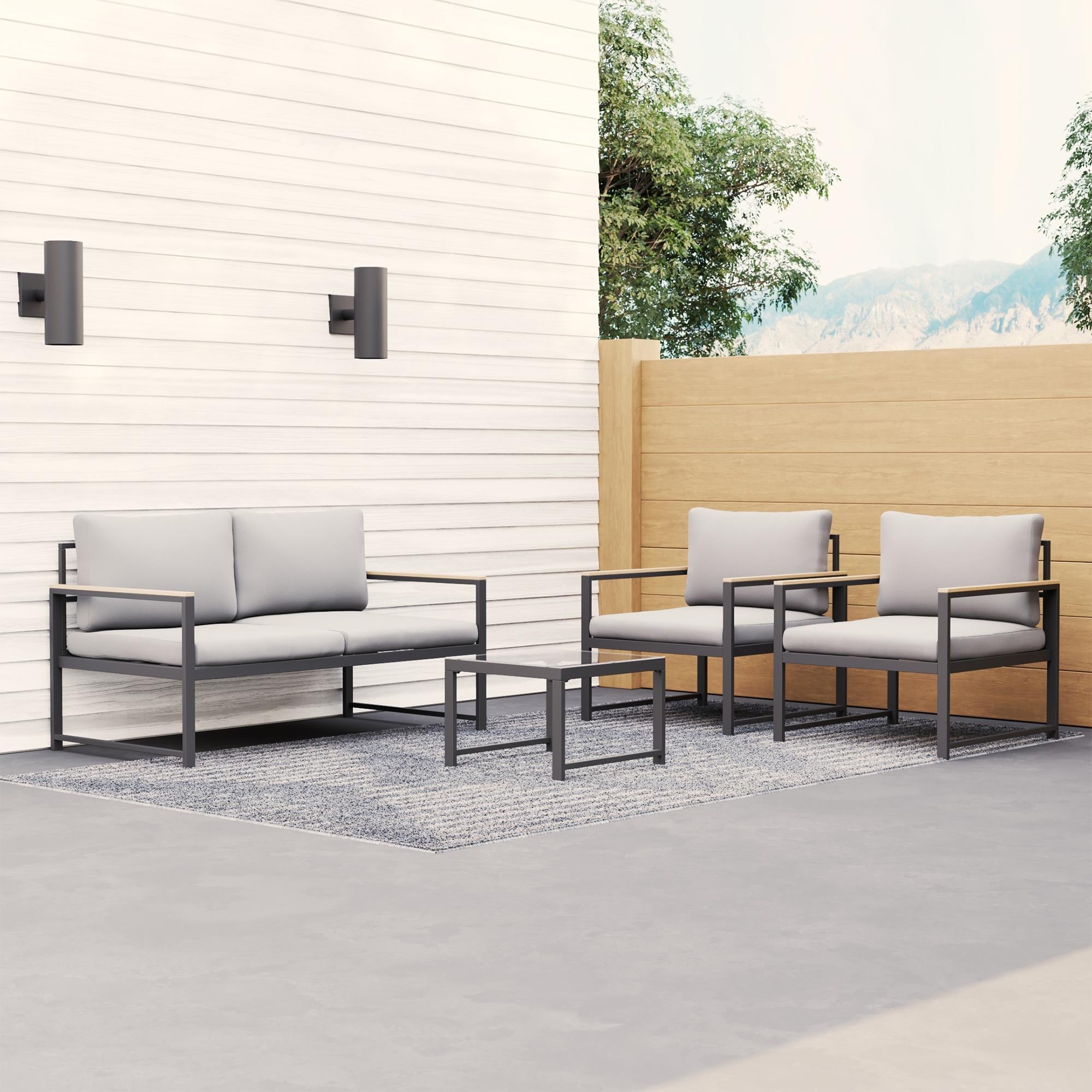 Chaise d'appoint d'extérieur en métal Brookside Meg avec coussins