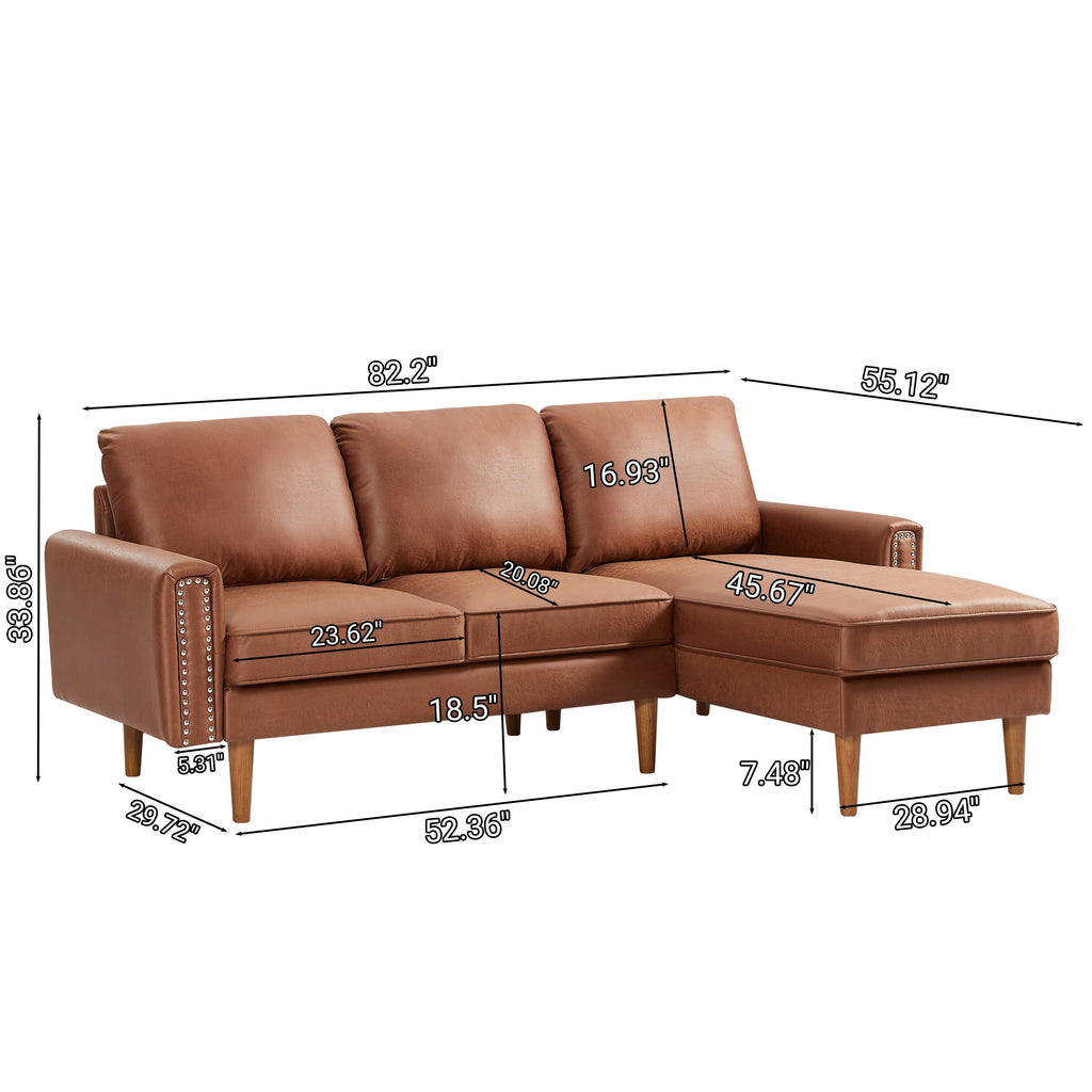 Canapé 3 places en cuir synthétique marron de 208 cm, forme L, avec méridienne gauche et clous décoratifs, finitions en cuivre et pieds en bois massif.