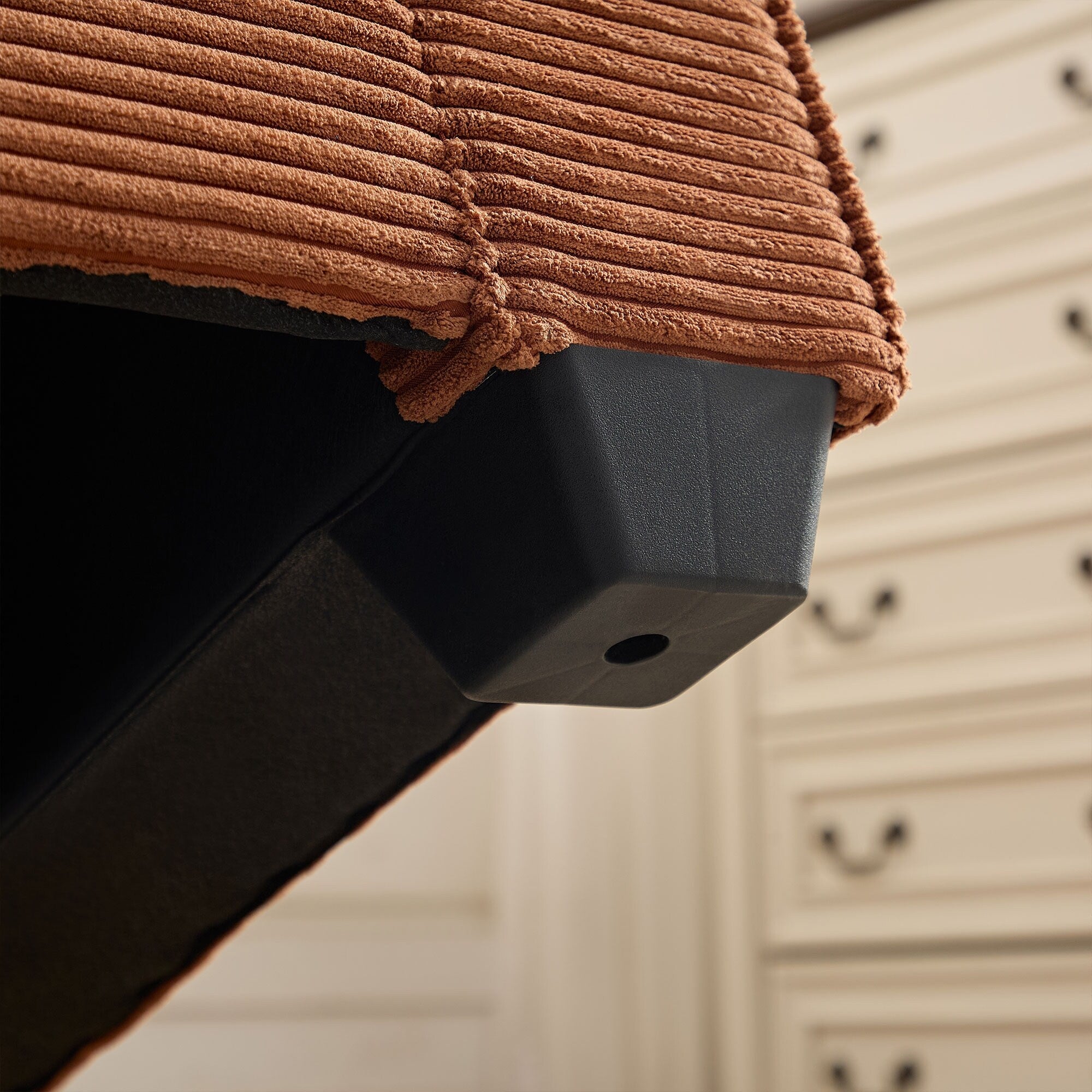 Canapé 3 places en velours côtelé marron avec porte-gobelet et rangement