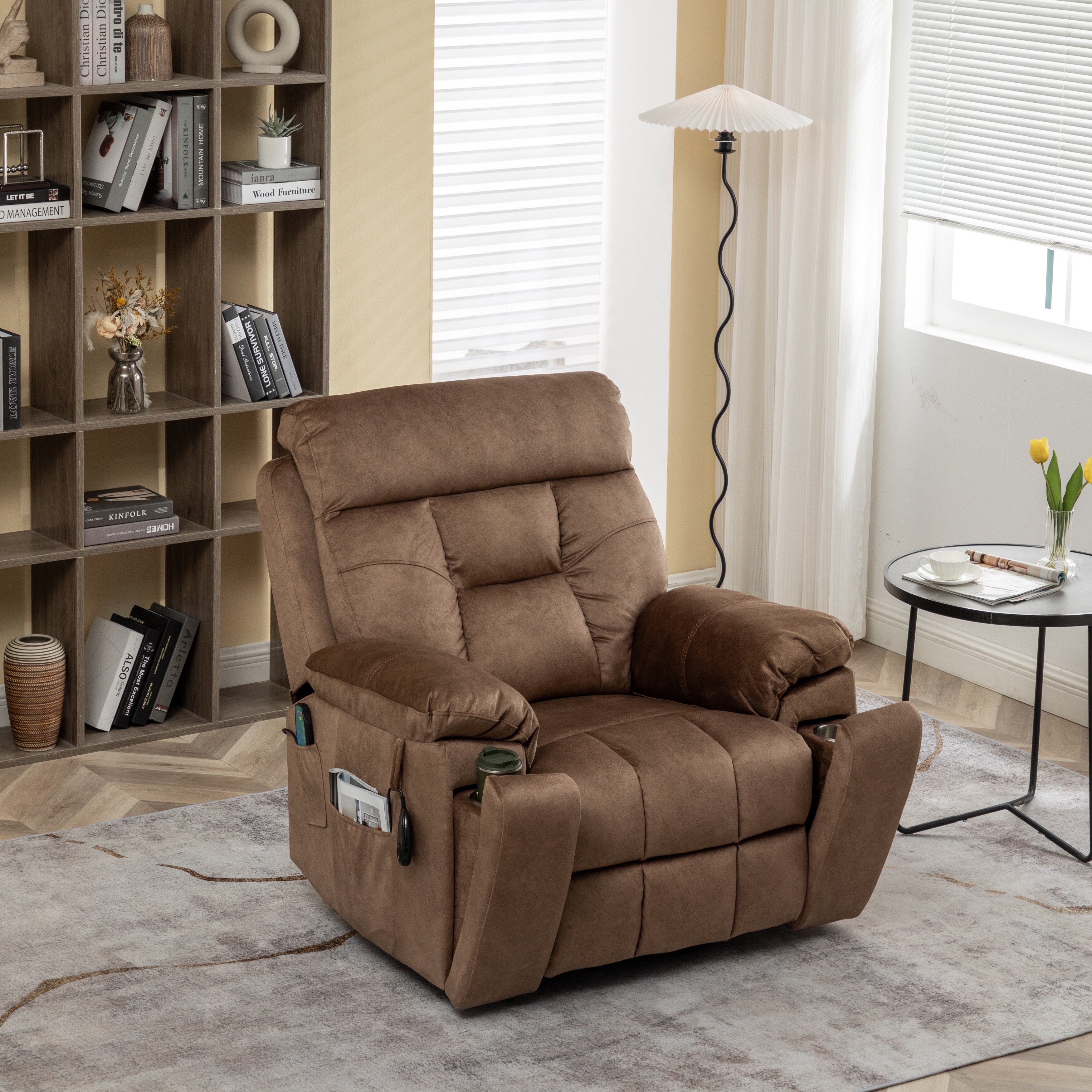 Fauteuil inclinable releveur en velours marron, massage, porte-gobelet dissimulé, poches