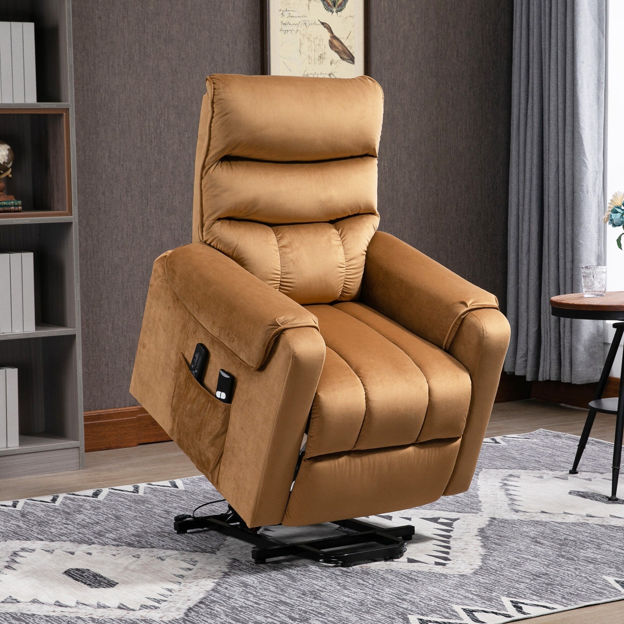 Fauteuil inclinable électrique rembourré en velours marron avec massage par vibration, télécommande, rangement latéral et inclinaison réglable