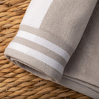 Serviette de plage surdimensionnée en coton à rayures Cabana de Superior