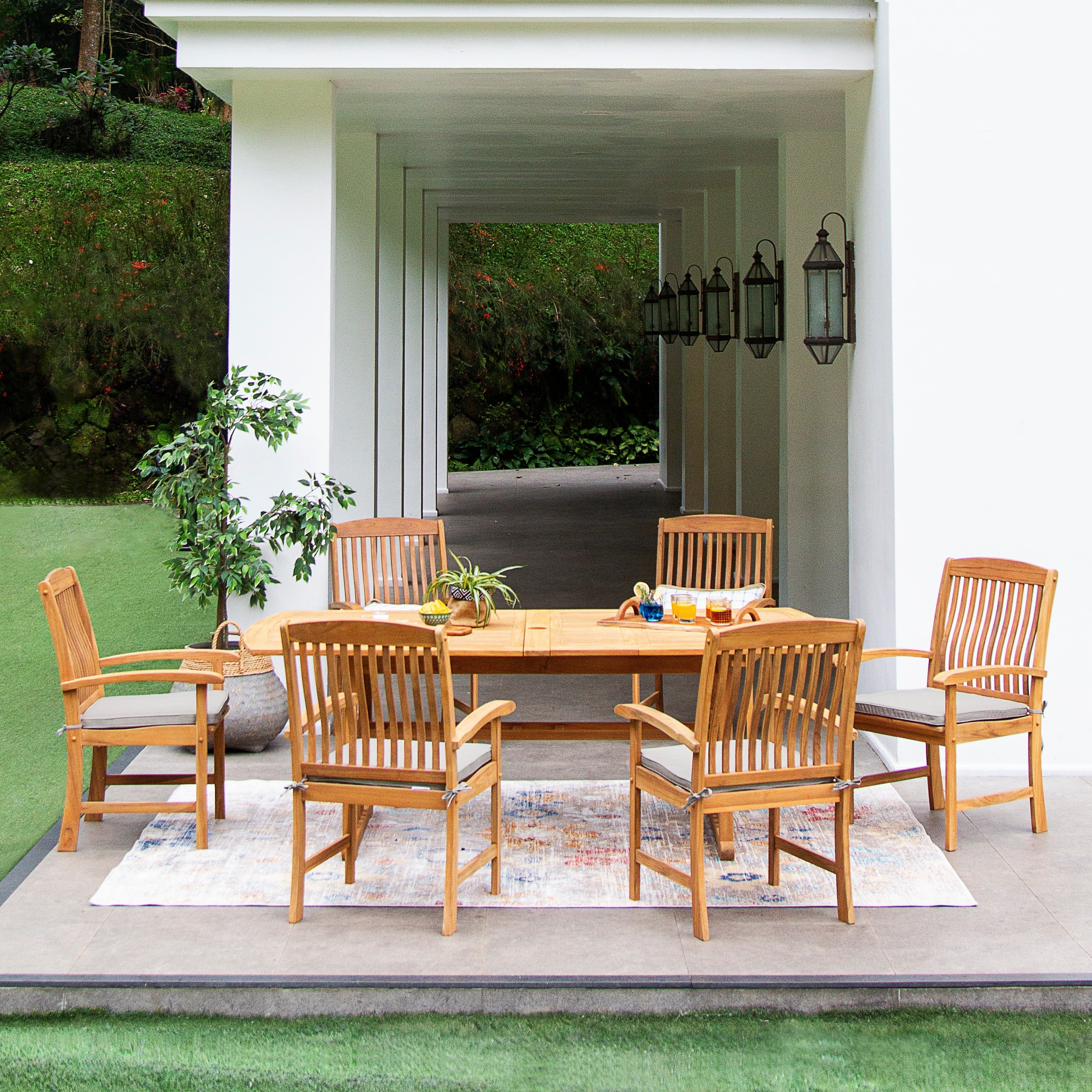 Ensemble de salle à manger extensible Cambridge Casual Chignik 7 pièces en teck pour patio