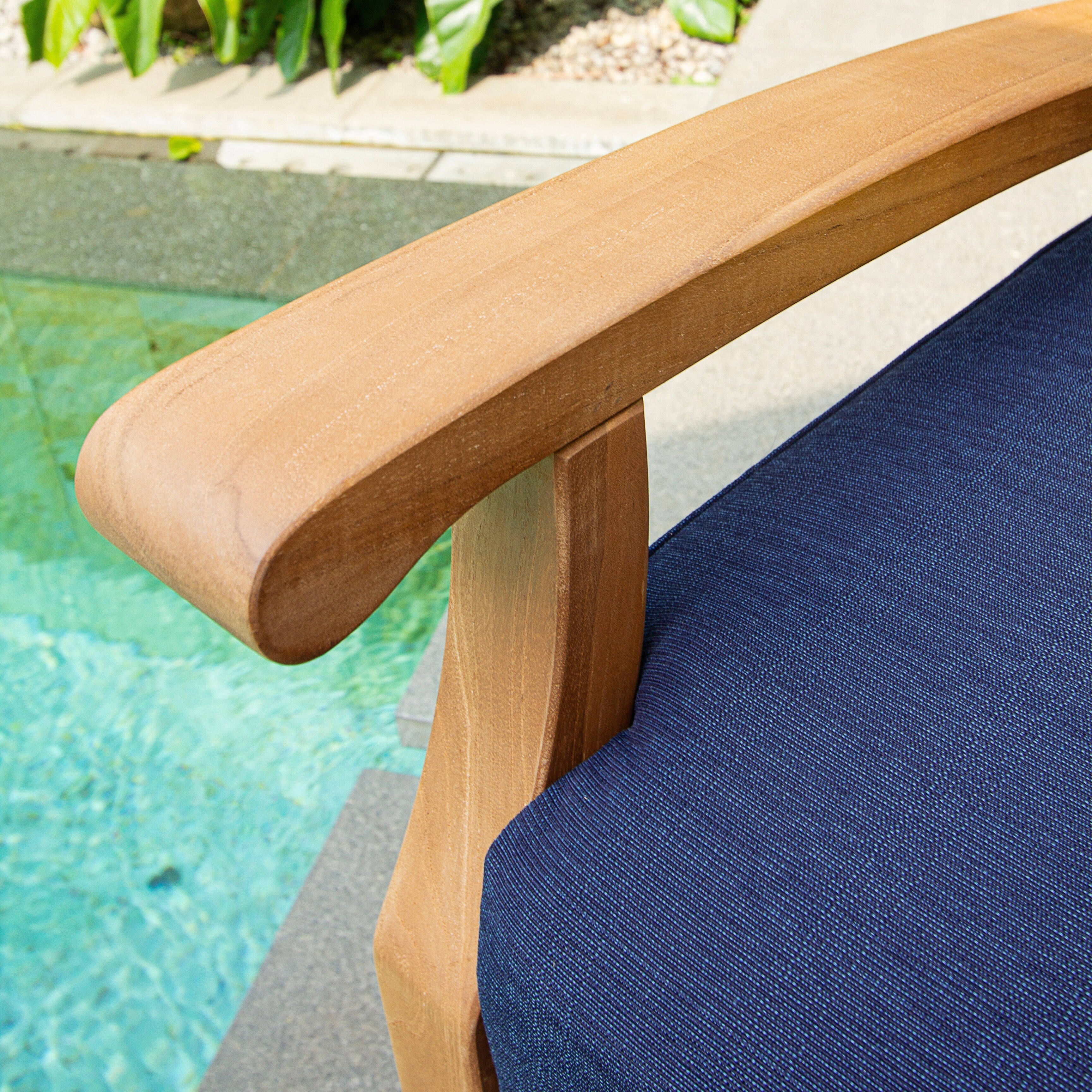 Ensemble de conversation de patio en bois de teck Cambridge Casual Leon 5 pièces