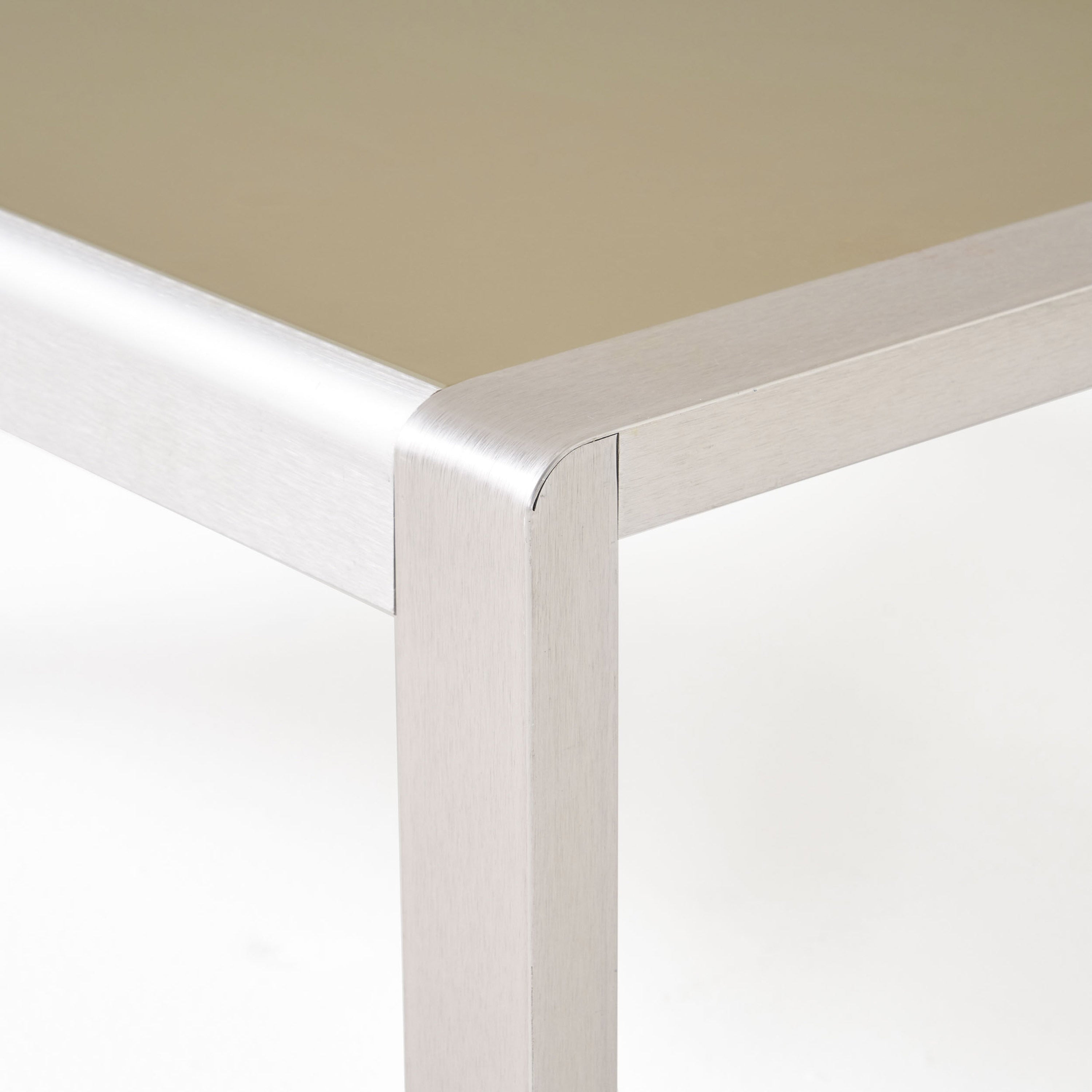 Salon de jardin Cape Coral en aluminium 3 pièces avec table en forme de C par Christopher Knight Home