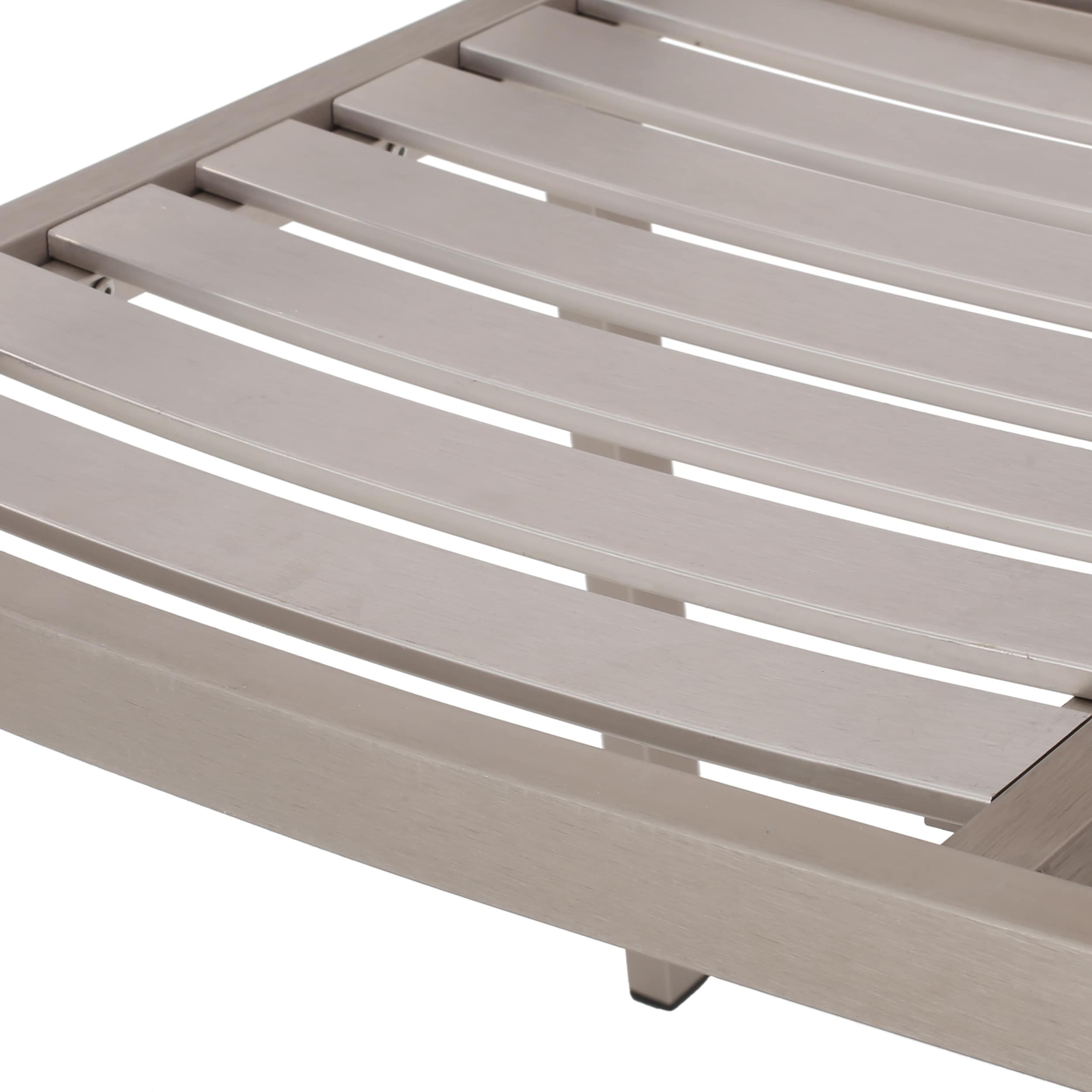 Ensemble de salle à manger d'extérieur en aluminium Cape Coral 6 places par Christopher Knight Home