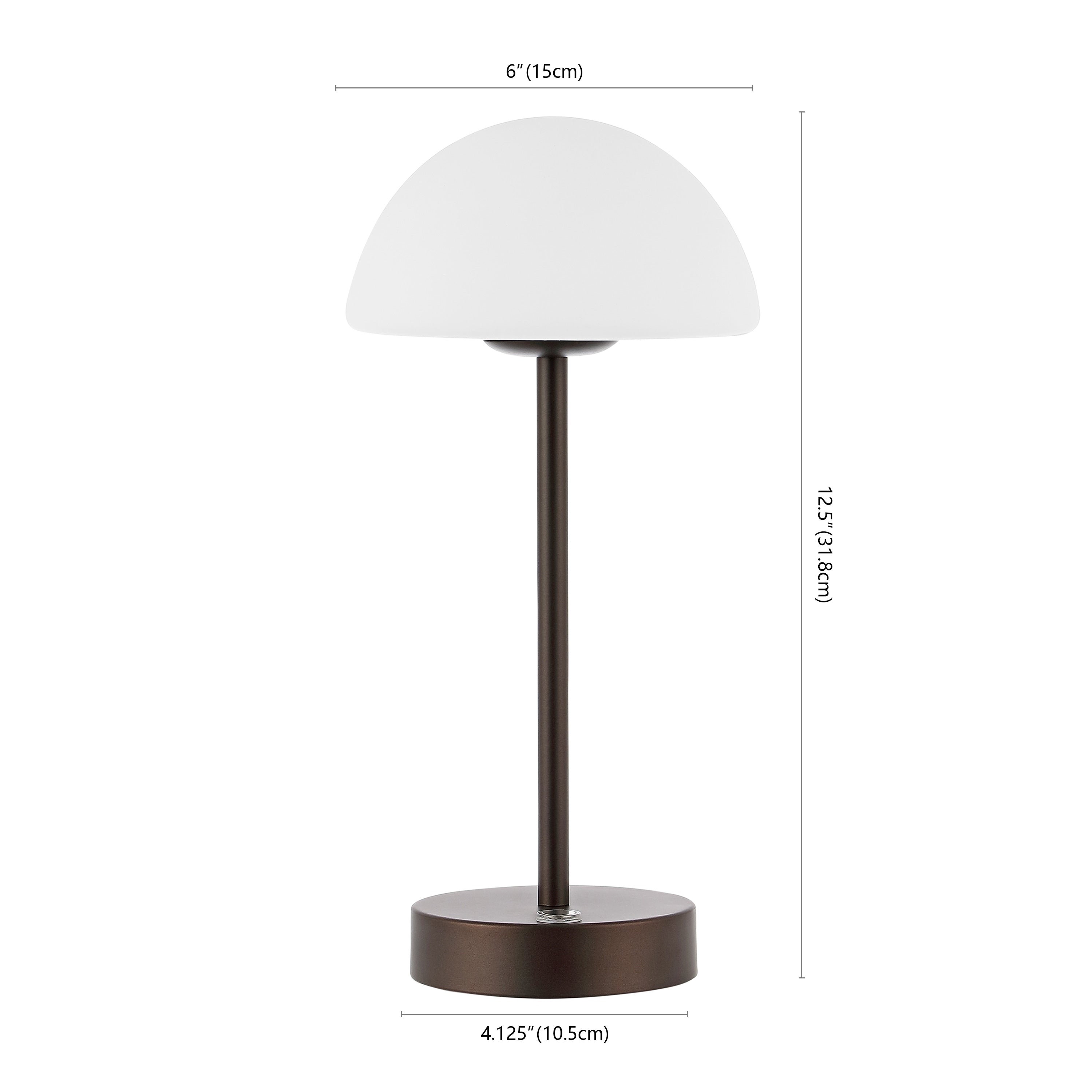 Lampe de table LED intégrée rechargeable sans fil Carson 12,5 cm, style minimaliste moderne, en fer, nickel/blanc, par JONATHAN Y