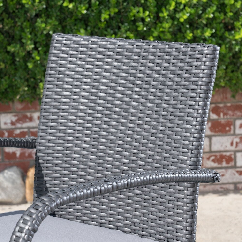 Ensemble de salle à manger d'extérieur Chilton 5 pièces en bois d'acacia et osier par Christopher Knight Home