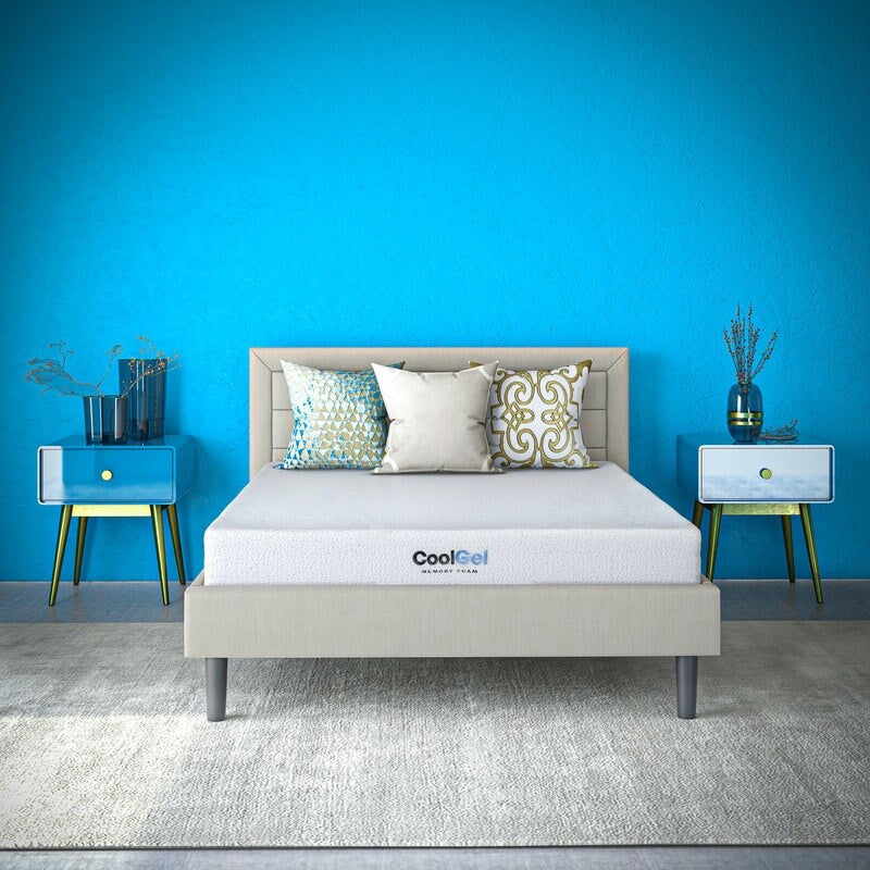 Matelas en mousse à mémoire de forme Cool Gel de Classic Brands de 8 pouces, certifié CertiPUR US, matelas dans une boîte.