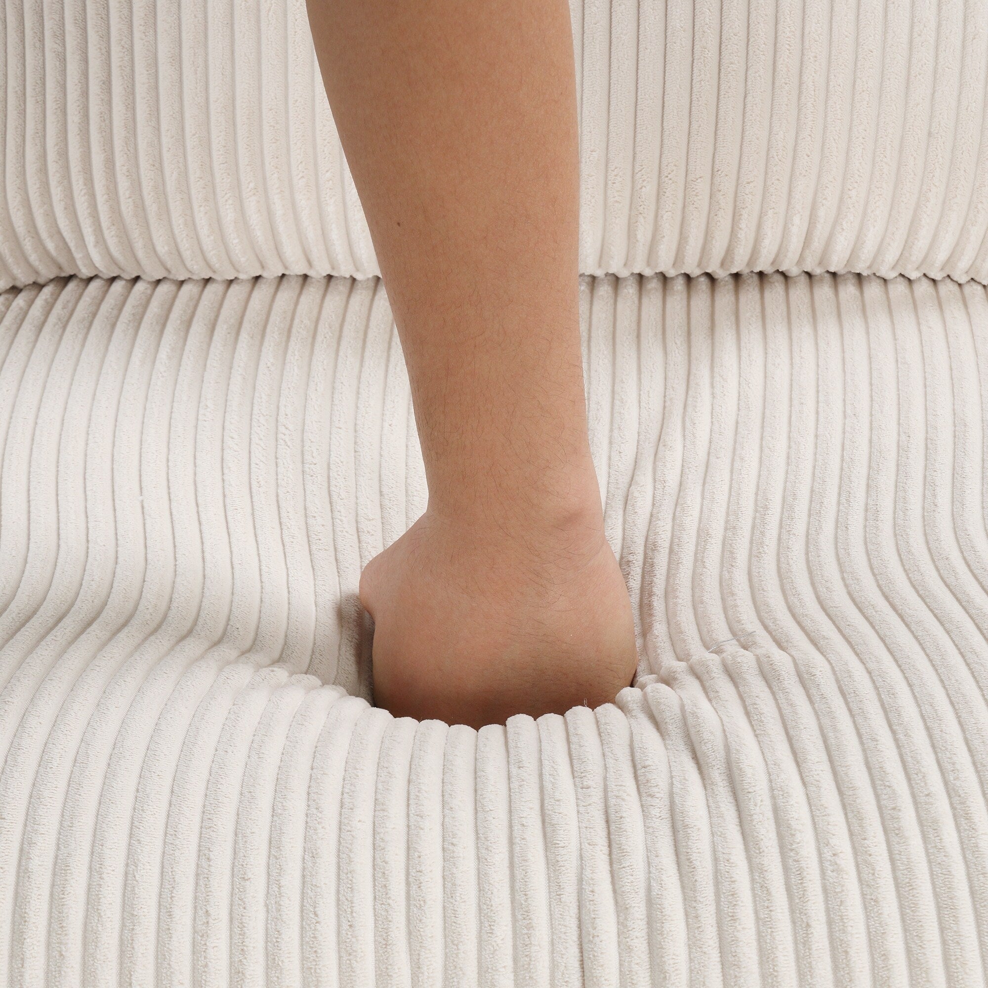 Canapé sectionnel classique en U 4 places avec coussins amovibles et pieds en bois massif pour salon ou bureau