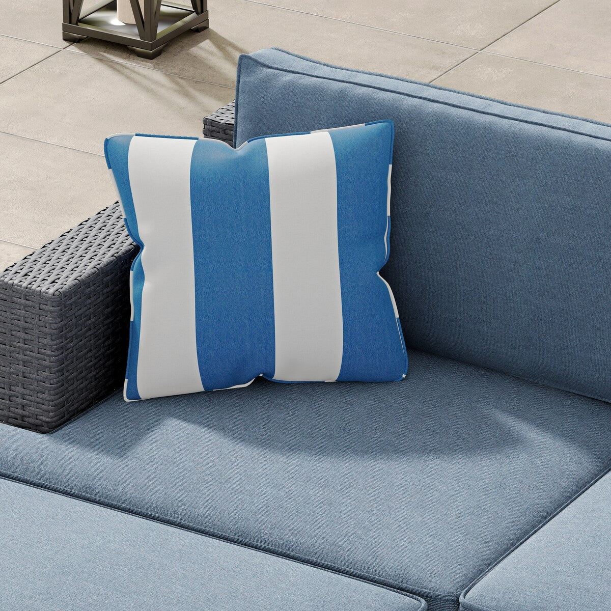 Ensemble de conversation de patio en osier Corvus Ancud 5 pièces avec coussin et oreillers Sunbrella