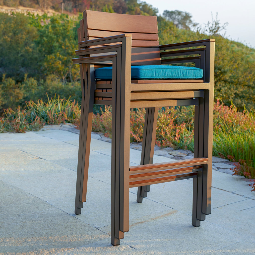 Ensemble de bar d'extérieur Corvus Jasmine 5 pièces avec coussins Sunbrella