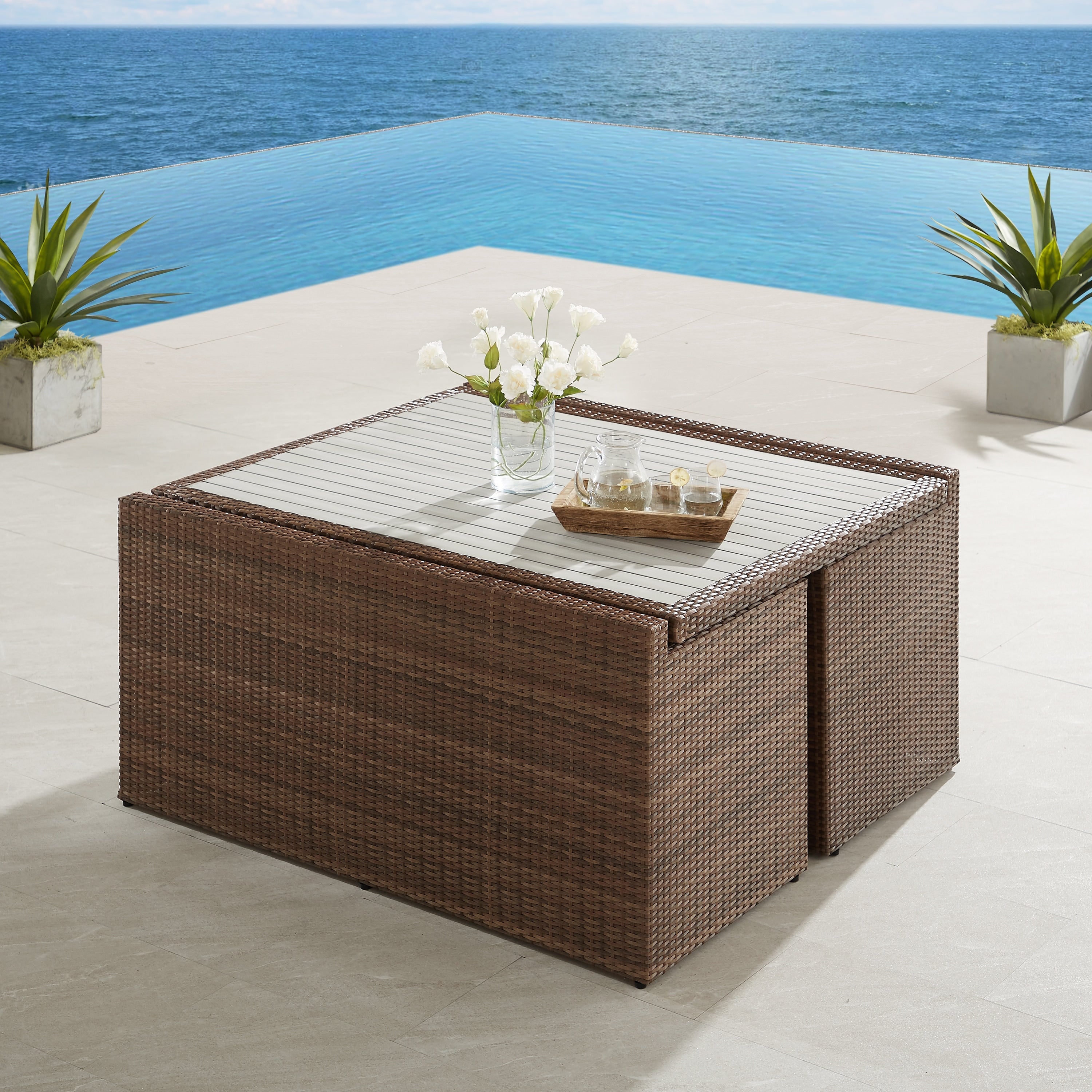 Ensemble de salle à manger d'extérieur Corvus Martinka en aluminium et osier, 7 pièces