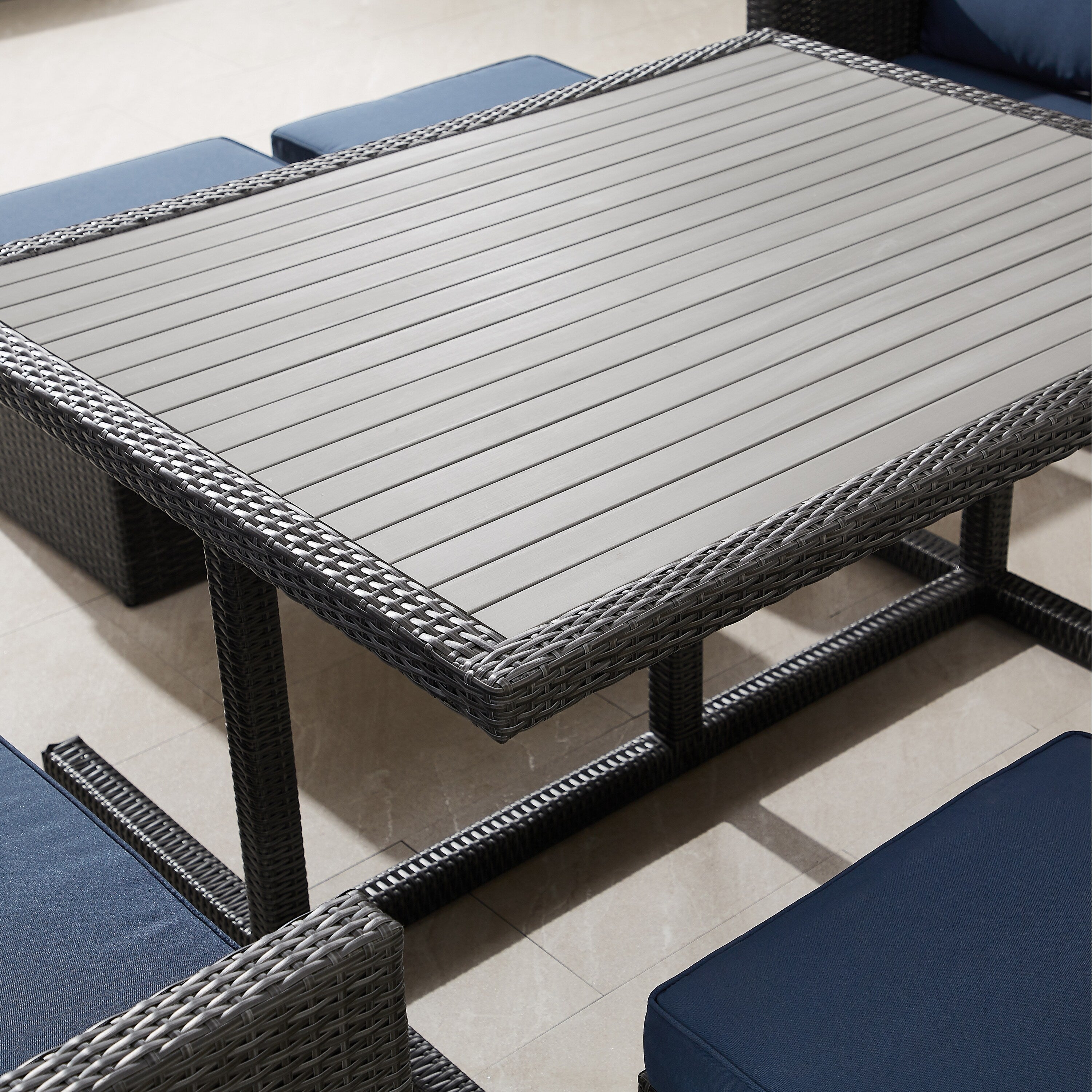 Ensemble de salle à manger d'extérieur Corvus Martinka en aluminium et osier, 7 pièces