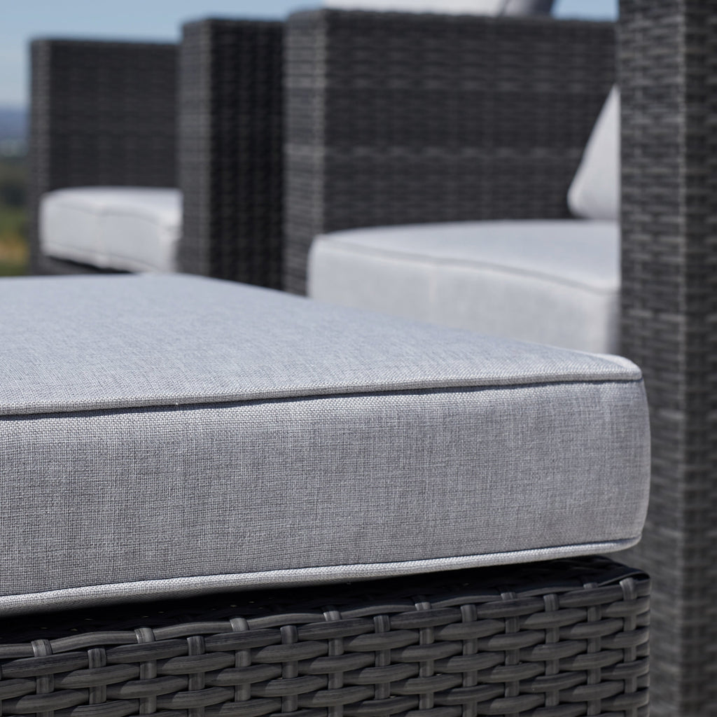 Ensemble de canapés de patio sectionnels en osier Corvus Trey 12 pièces