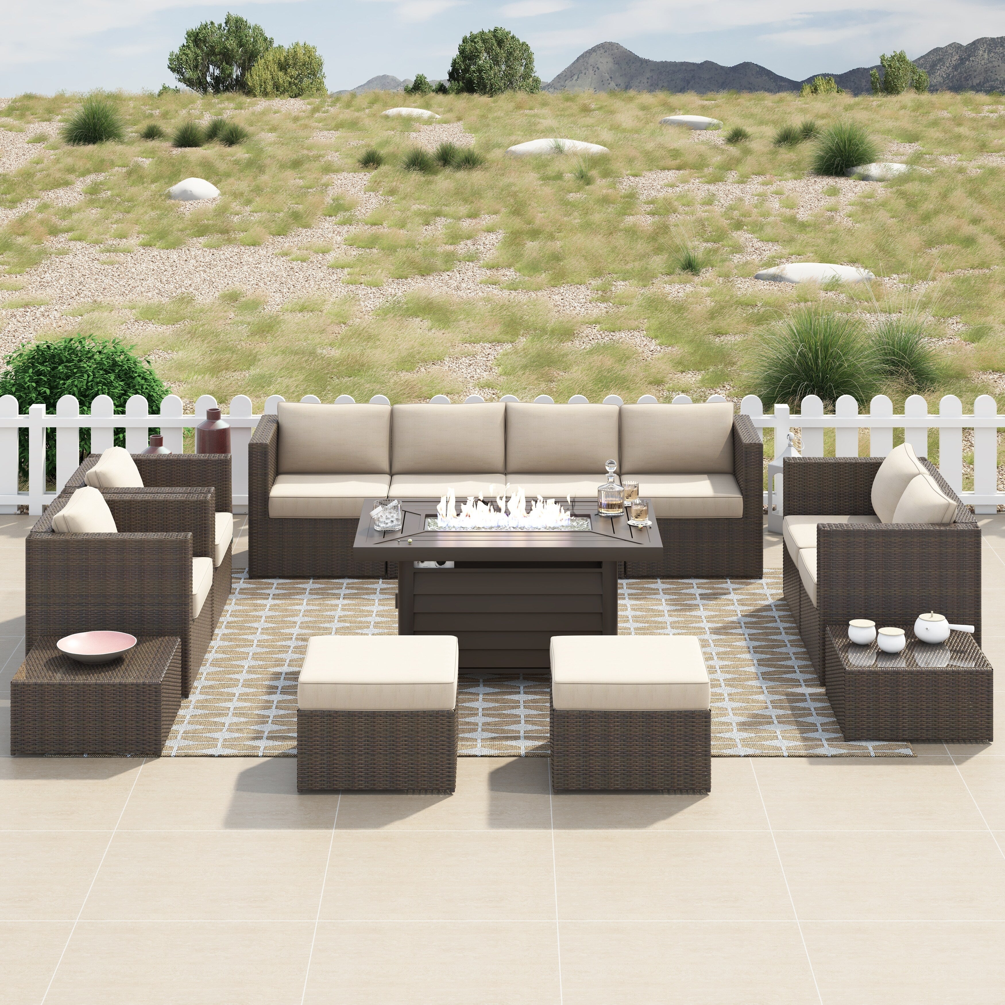 Ensemble de meubles de patio sectionnels Corvus Trey 13 pièces en osier tressé avec table à feu