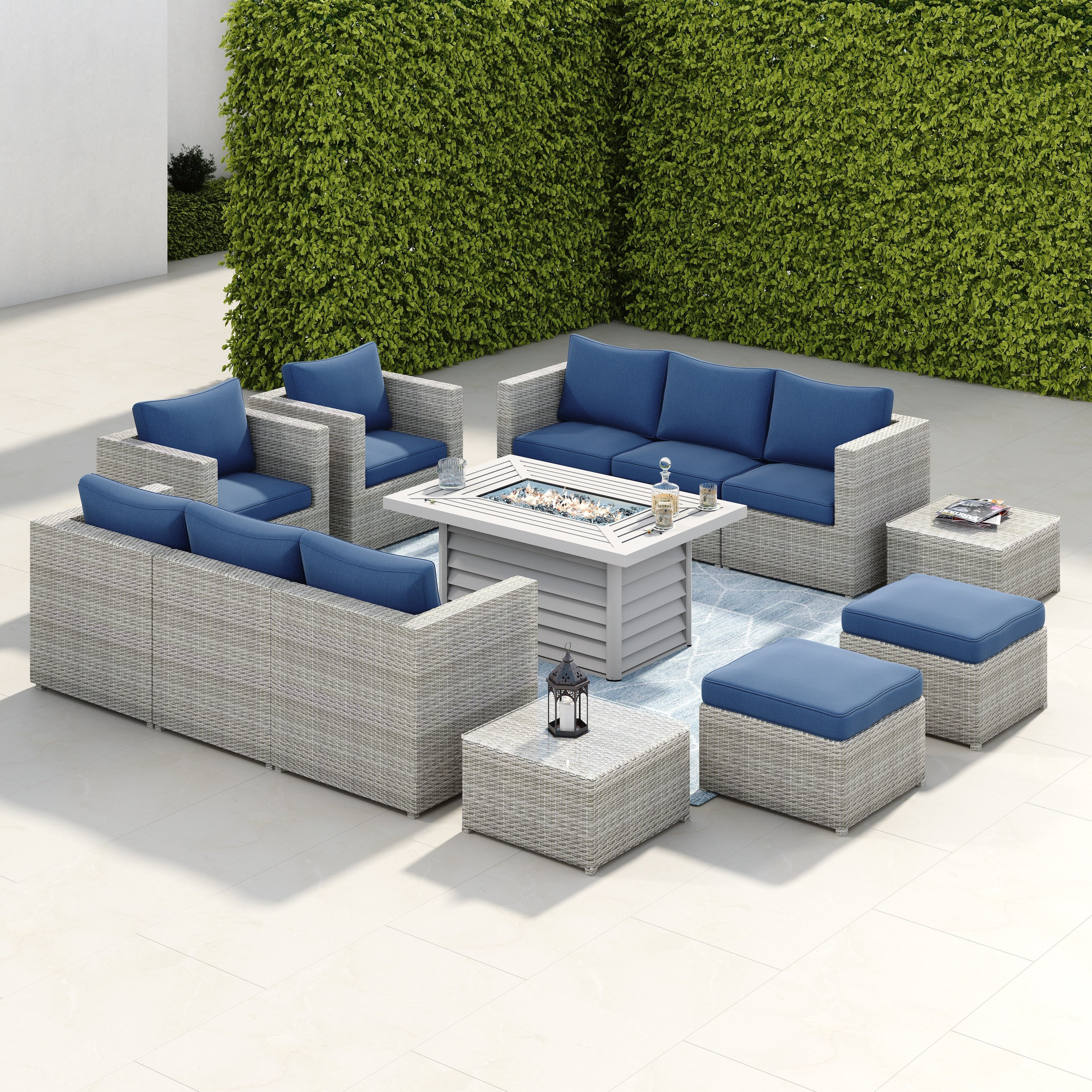 Ensemble de meubles de patio sectionnels Corvus Trey 13 pièces en osier tressé avec table à feu