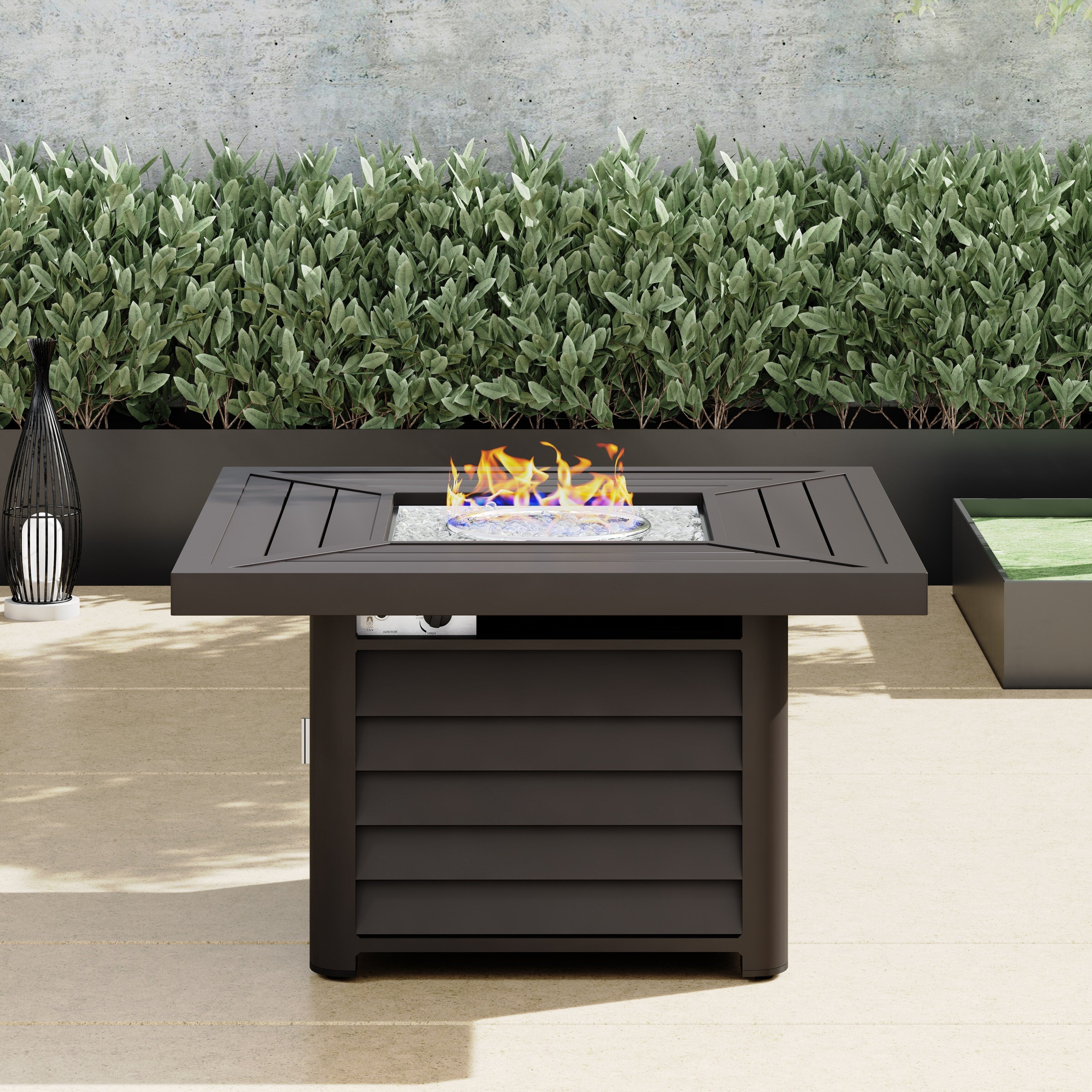 Ensemble de meubles de patio sectionnels Corvus Trey 13 pièces en osier tressé avec table à feu