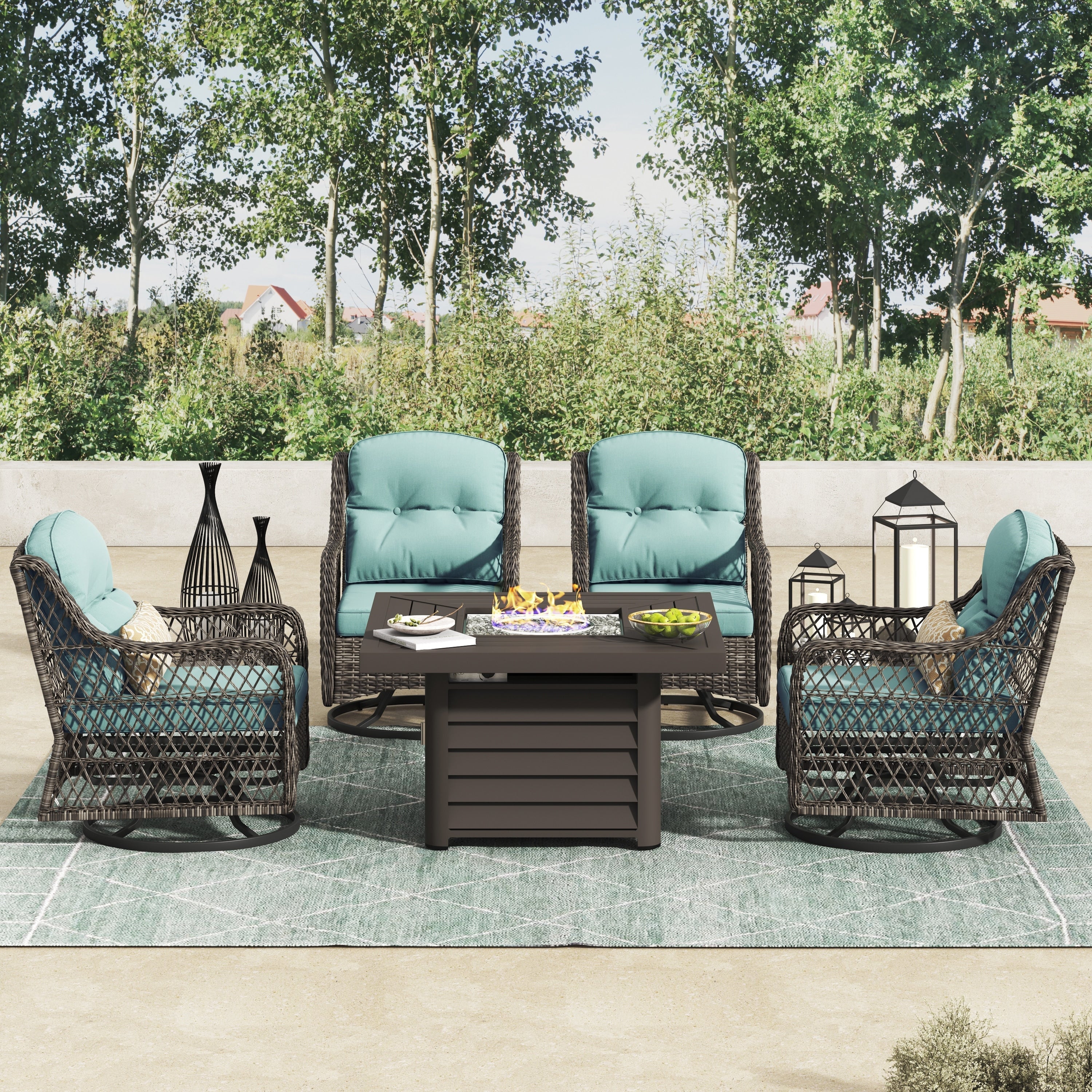 Ensemble de salon de jardin pivotant Corvus Vasconia 5 pièces en résine tressée avec table à feu