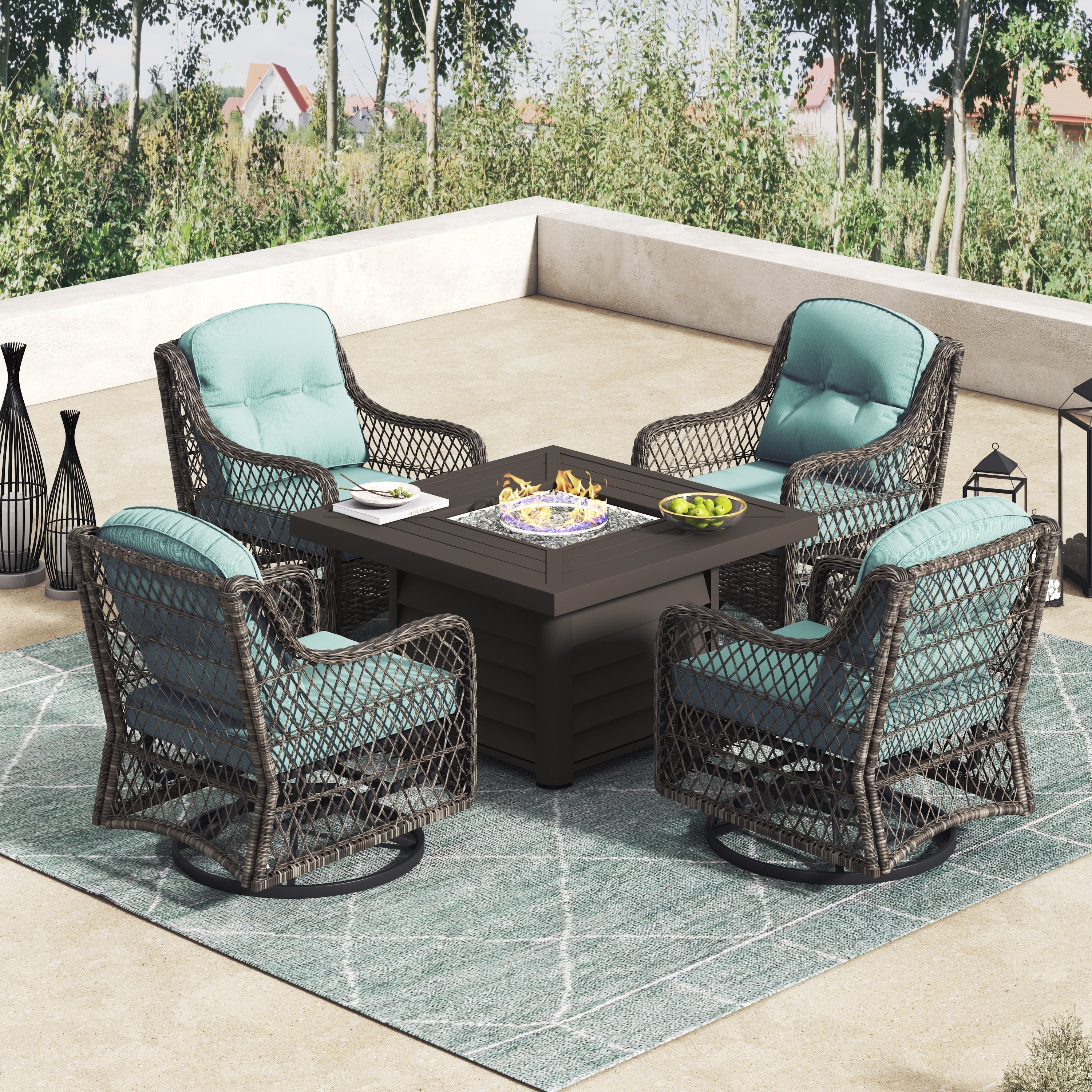 Ensemble de salon de jardin pivotant Corvus Vasconia 5 pièces en résine tressée avec table à feu