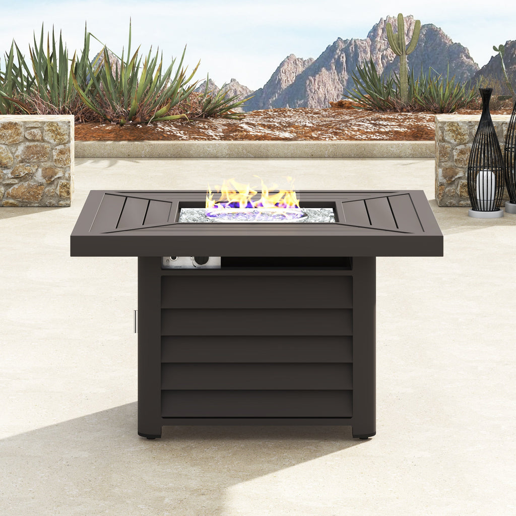 Ensemble de salon de jardin pivotant Corvus Vasconia 5 pièces en résine tressée avec table à feu