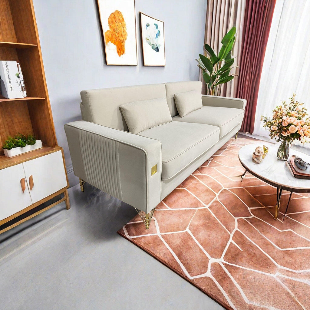 Canapé 3 places en velours blanc crème moderne 85,63 avec touches dorées et coussins moelleux pour le salon