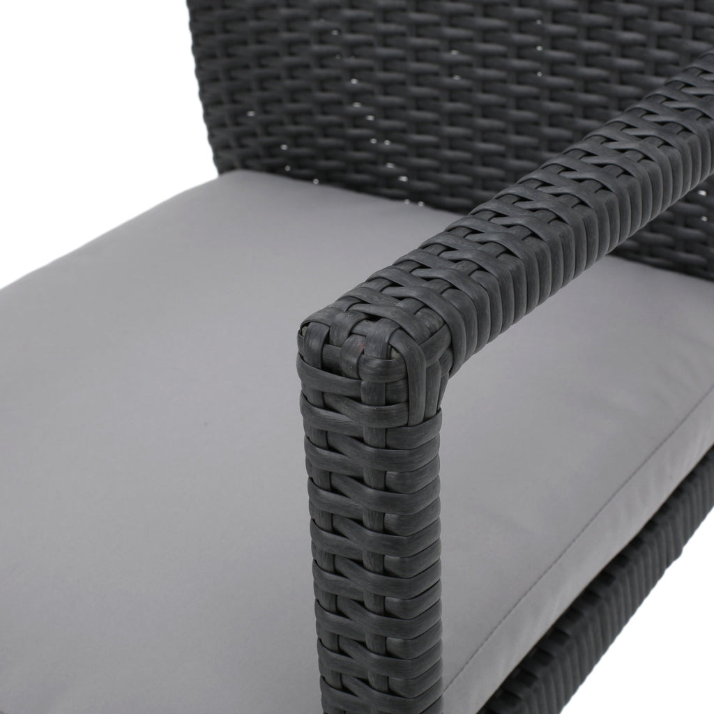 Ensemble de salle à manger extensible Davenport Outdoor 9 pièces en bois et osier par Christopher Knight Home