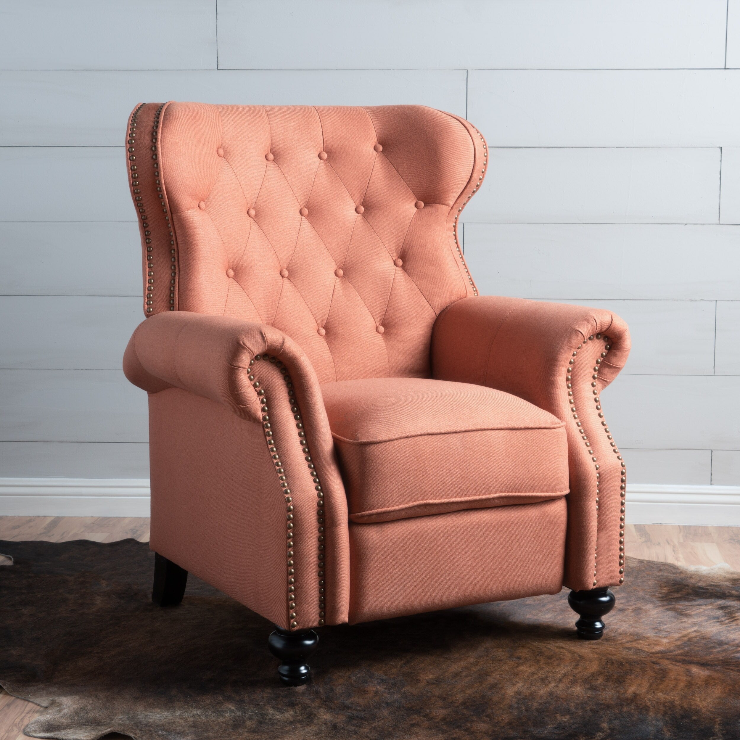 Fauteuil inclinable capitonné à point de diamant avec garniture cloutée