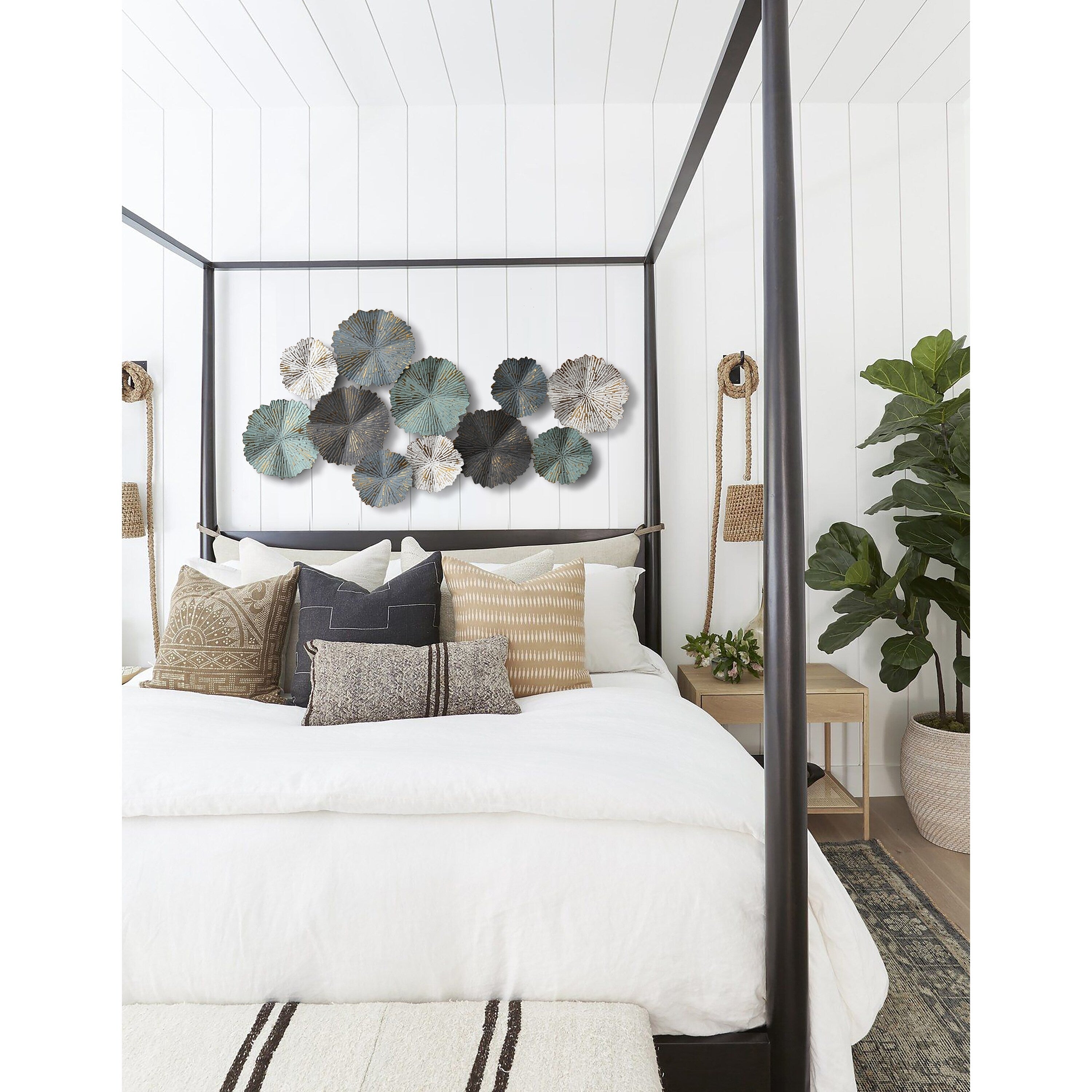 Décoration murale en métal à fleurs abstraites multicolores vieillies