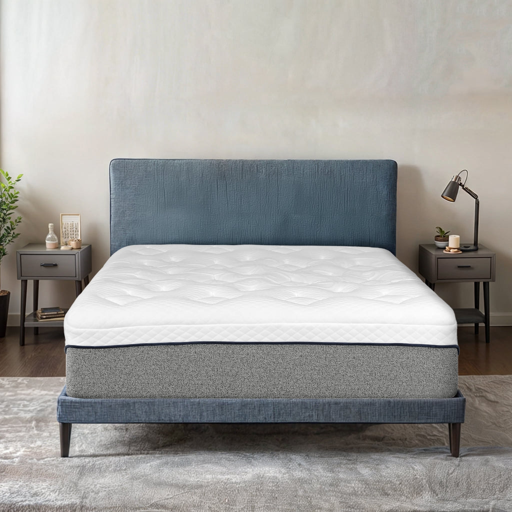 Matelas en mousse à mémoire de forme Divine Ultra 13 pouces en gel dans une boîte