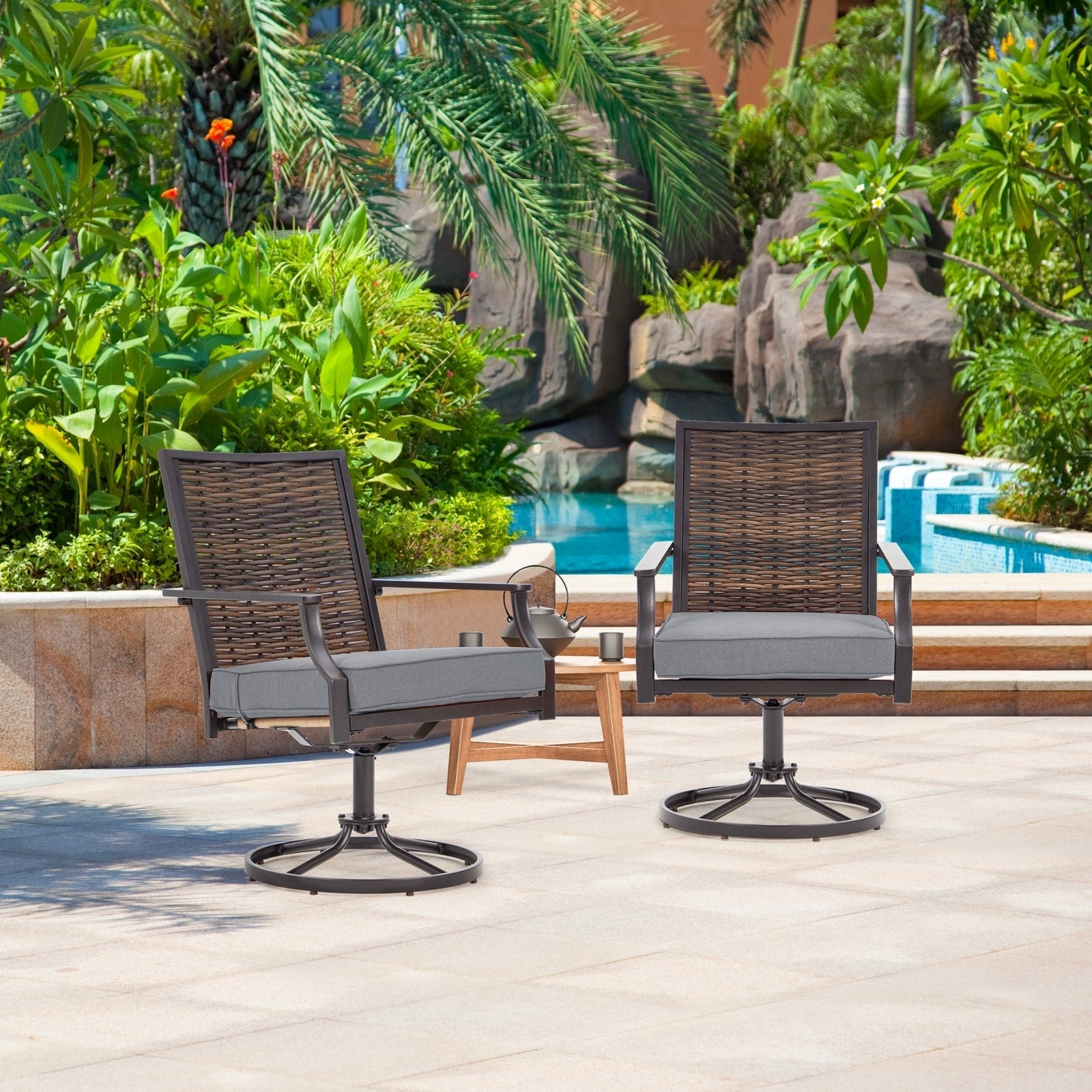 Lot de 2 chaises pivotantes EROMMY pour salle à manger, en osier et aluminium, avec cadre en aluminium résistant aux intempéries.