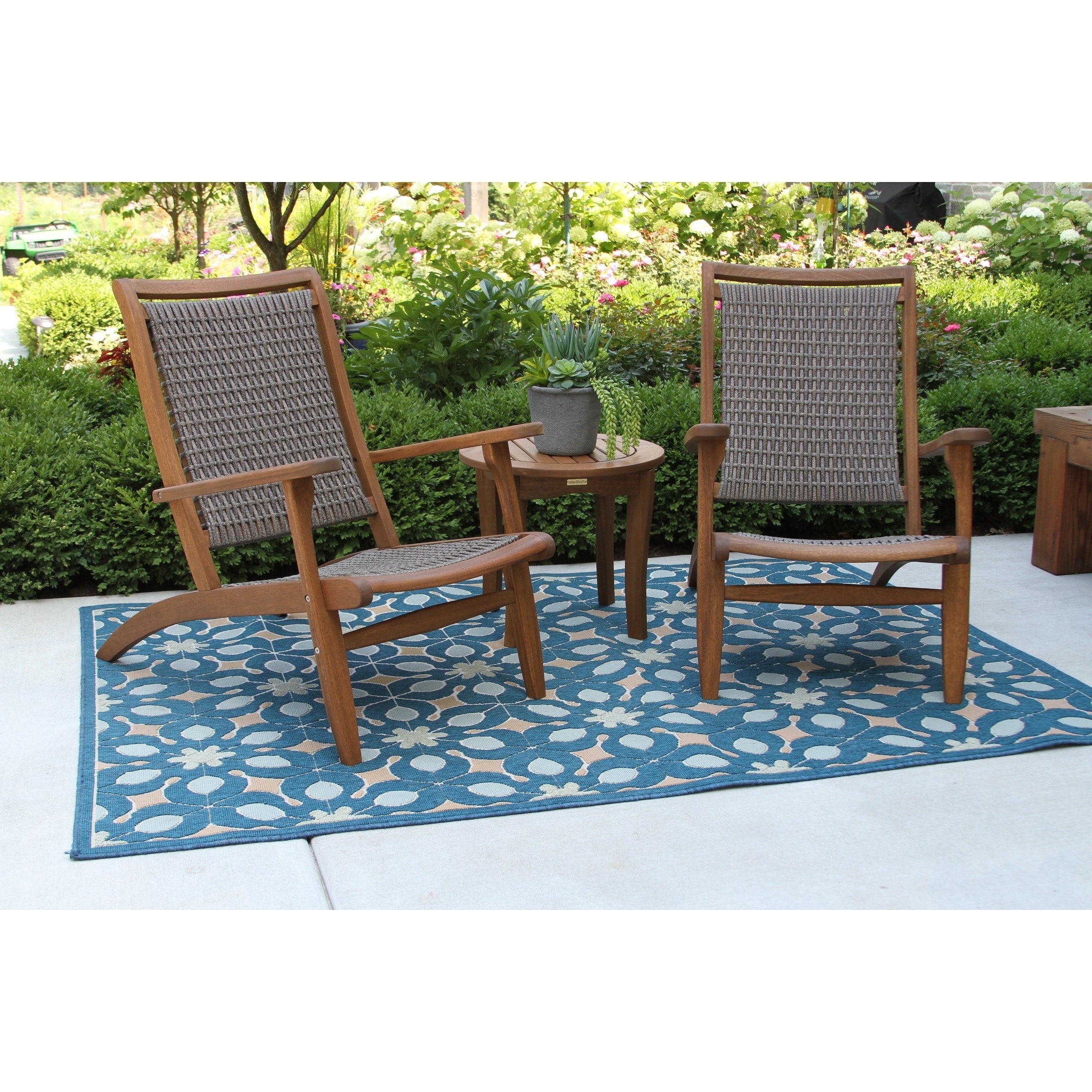 Ensemble de 3 chaises longues en osier d'eucalyptus Eilaf avec table d'appoint ronde