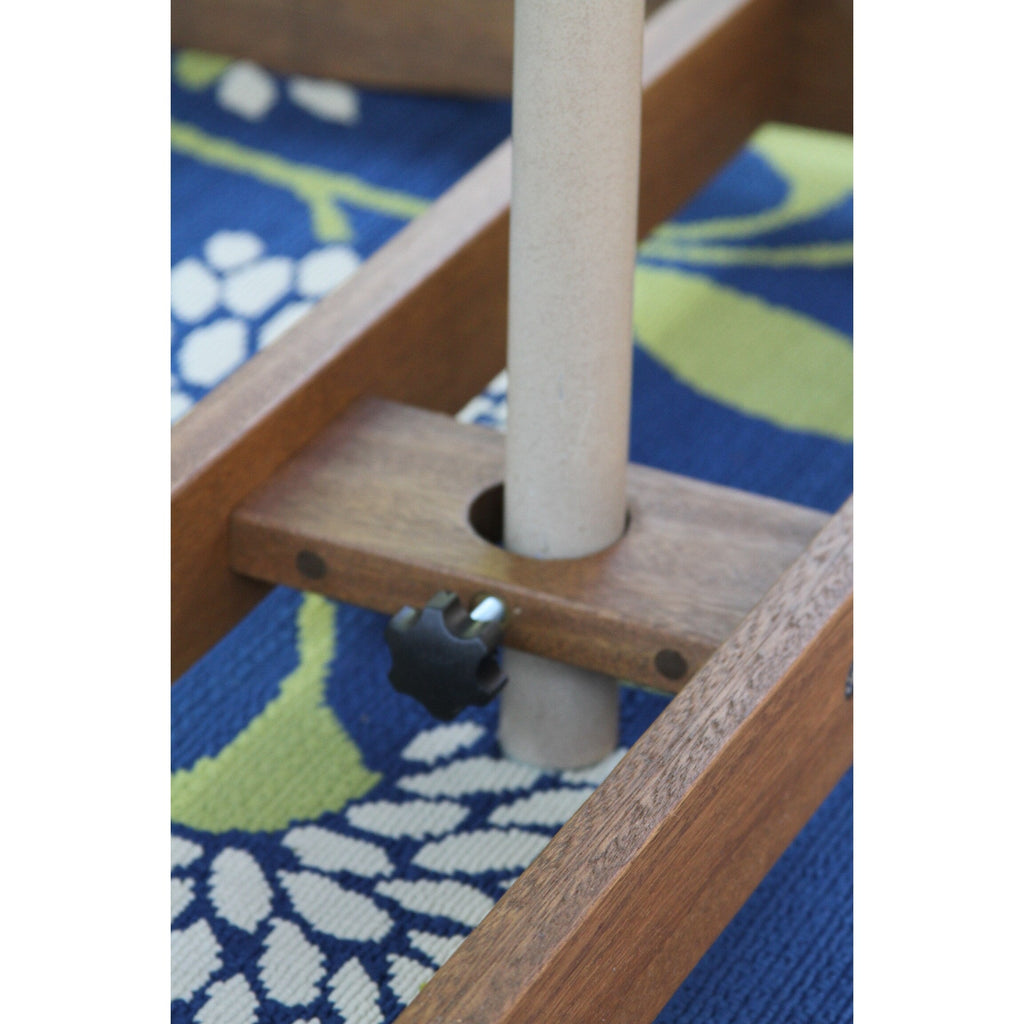 Ensemble de 7 plateaux tournants Eilaf avec chaises empilables